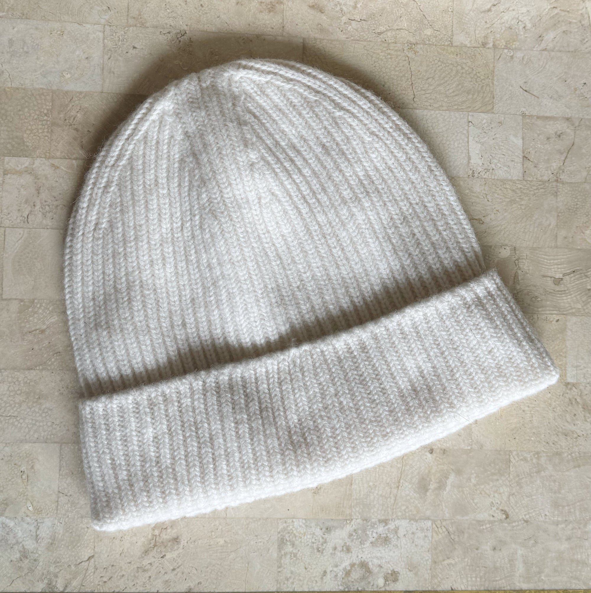 Cashmere Wool Beanie in Ivory