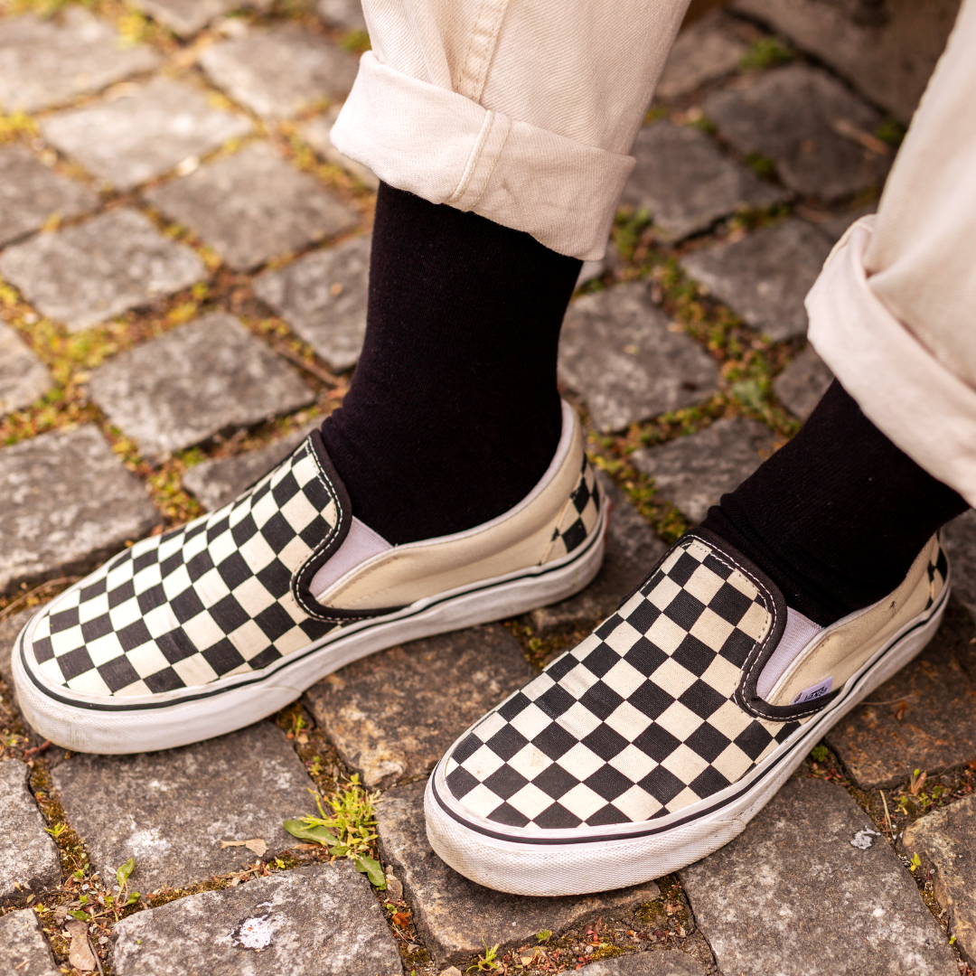 KLUE | Organic Solid Socks in Black