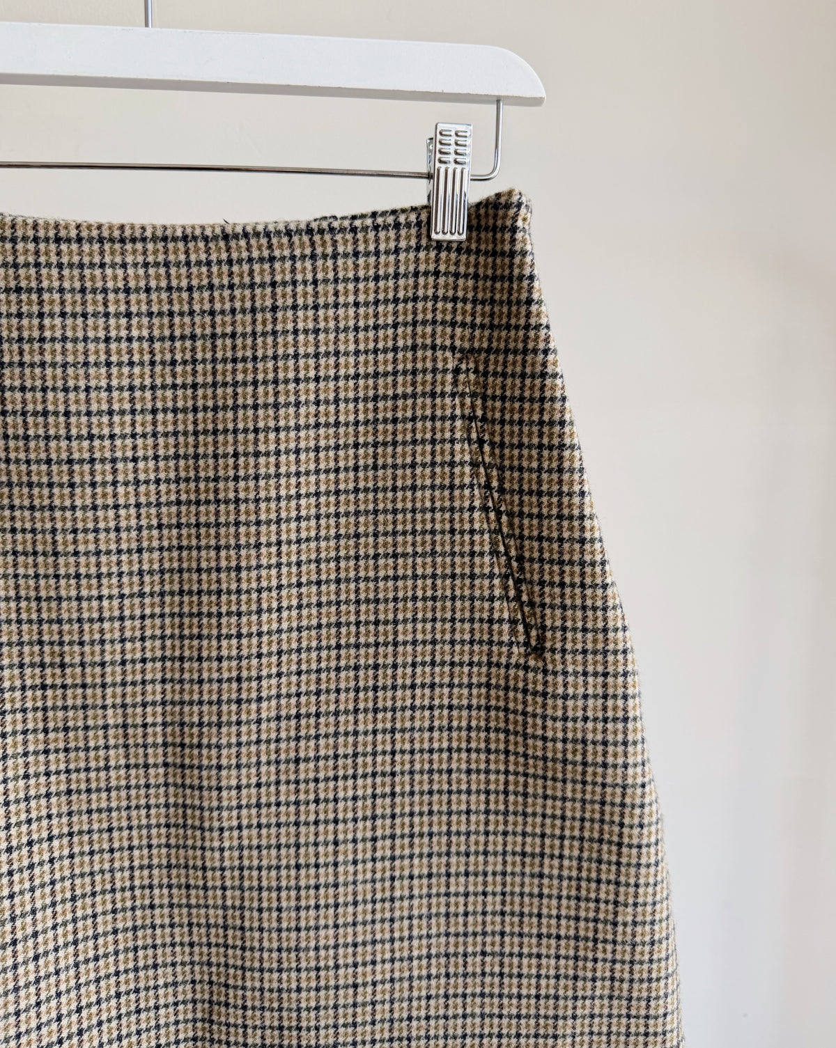 Beige Houndstooth Wool Short Skirt