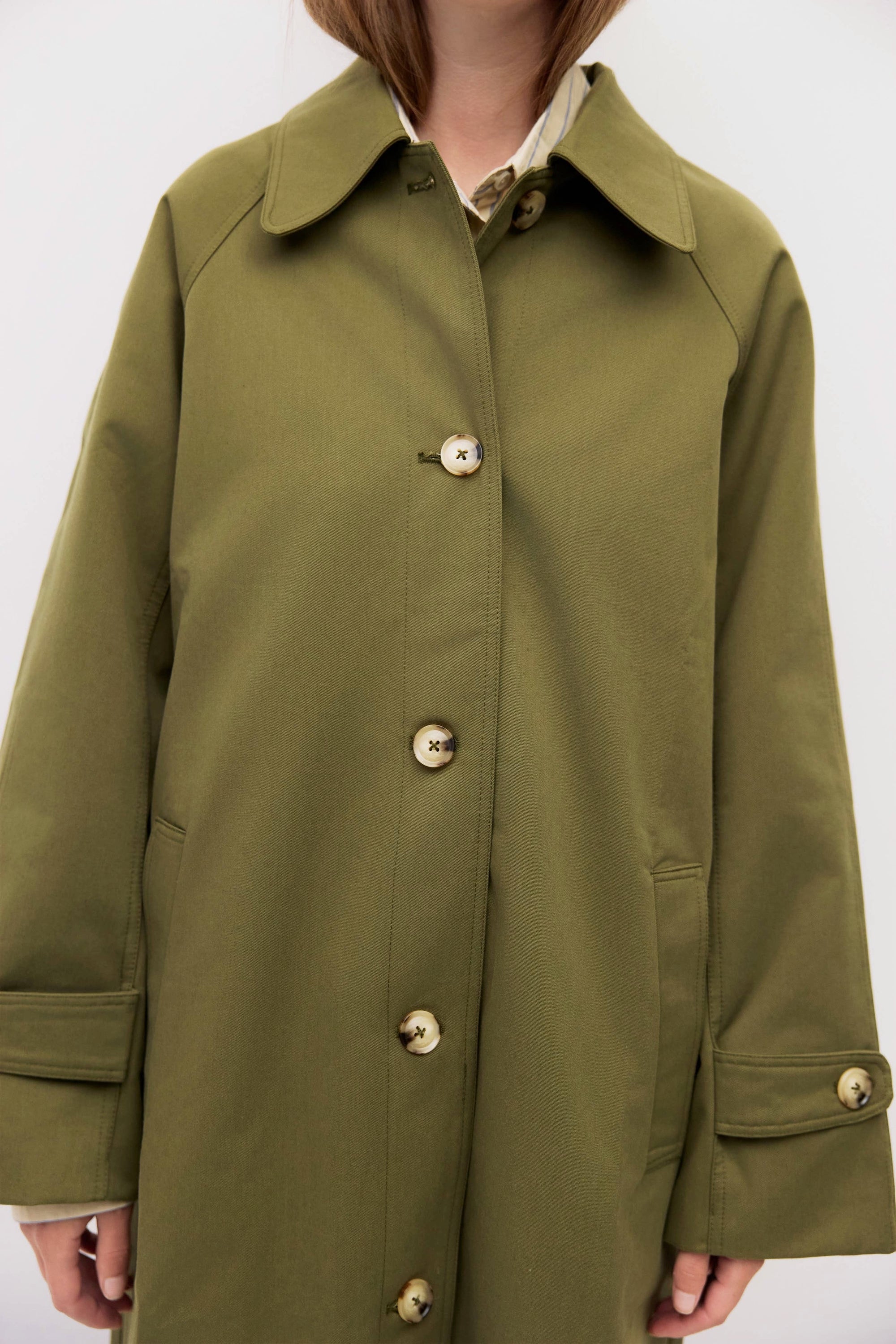 Mod Ref | Serena Pointed Collar Trench in Olive