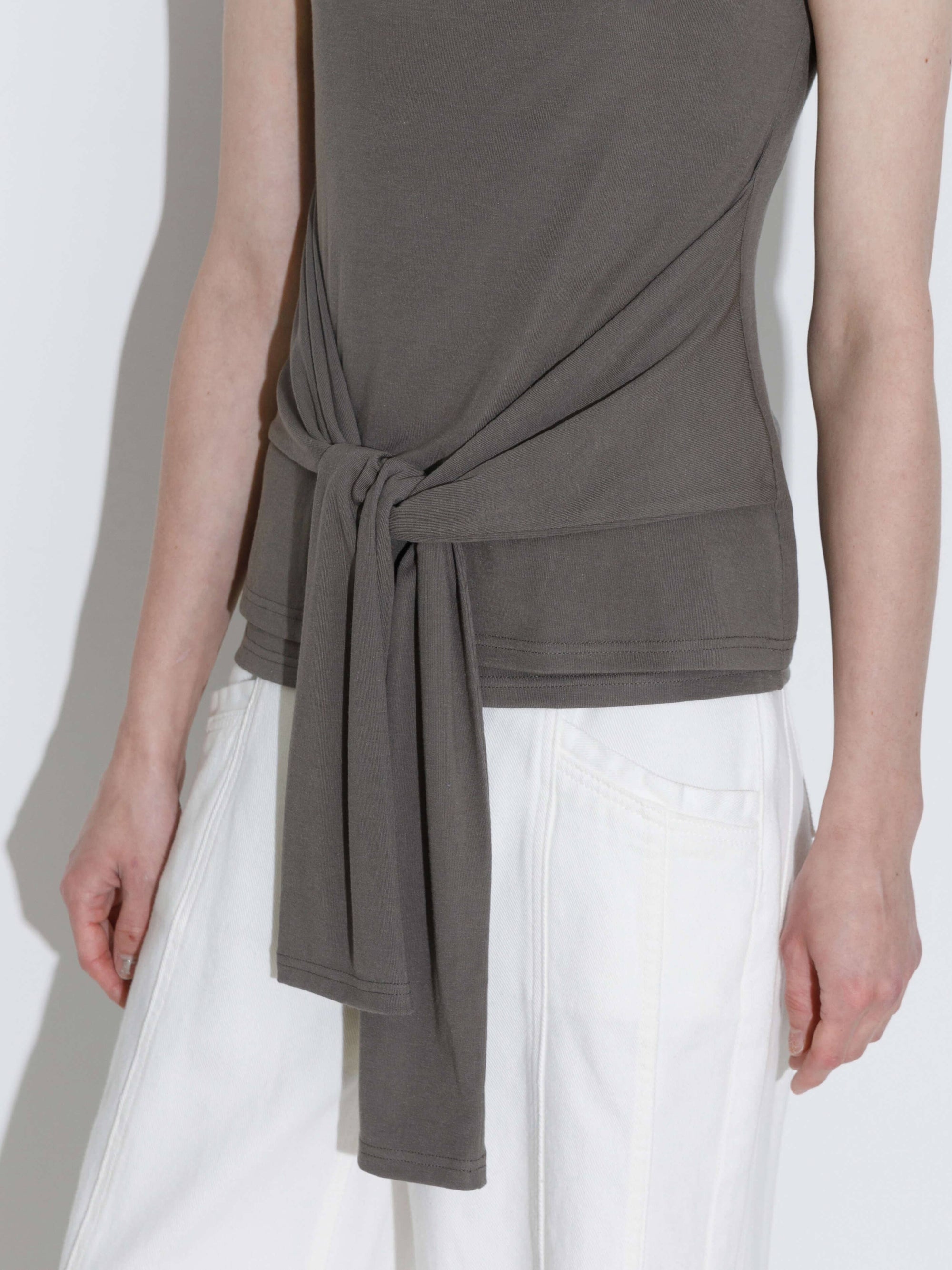 CUBIC - Tie-Detail Sleeveless Mock Neck Top: Gray / S - Hey Jude