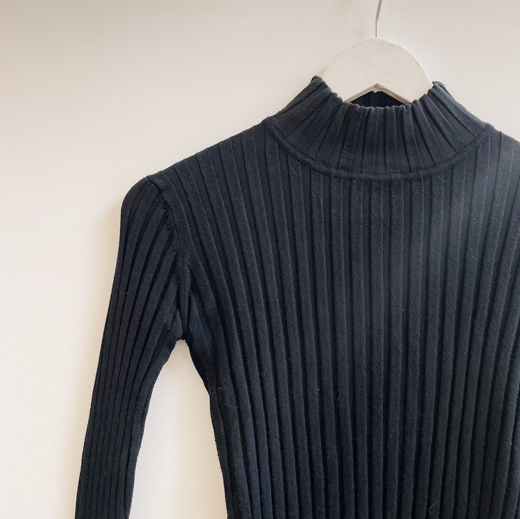 Onyx Ribbed Mockneck