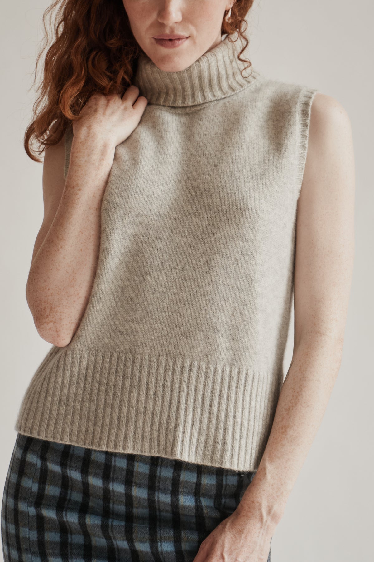RL Cashmere Knit Sleeveless Turtleneck