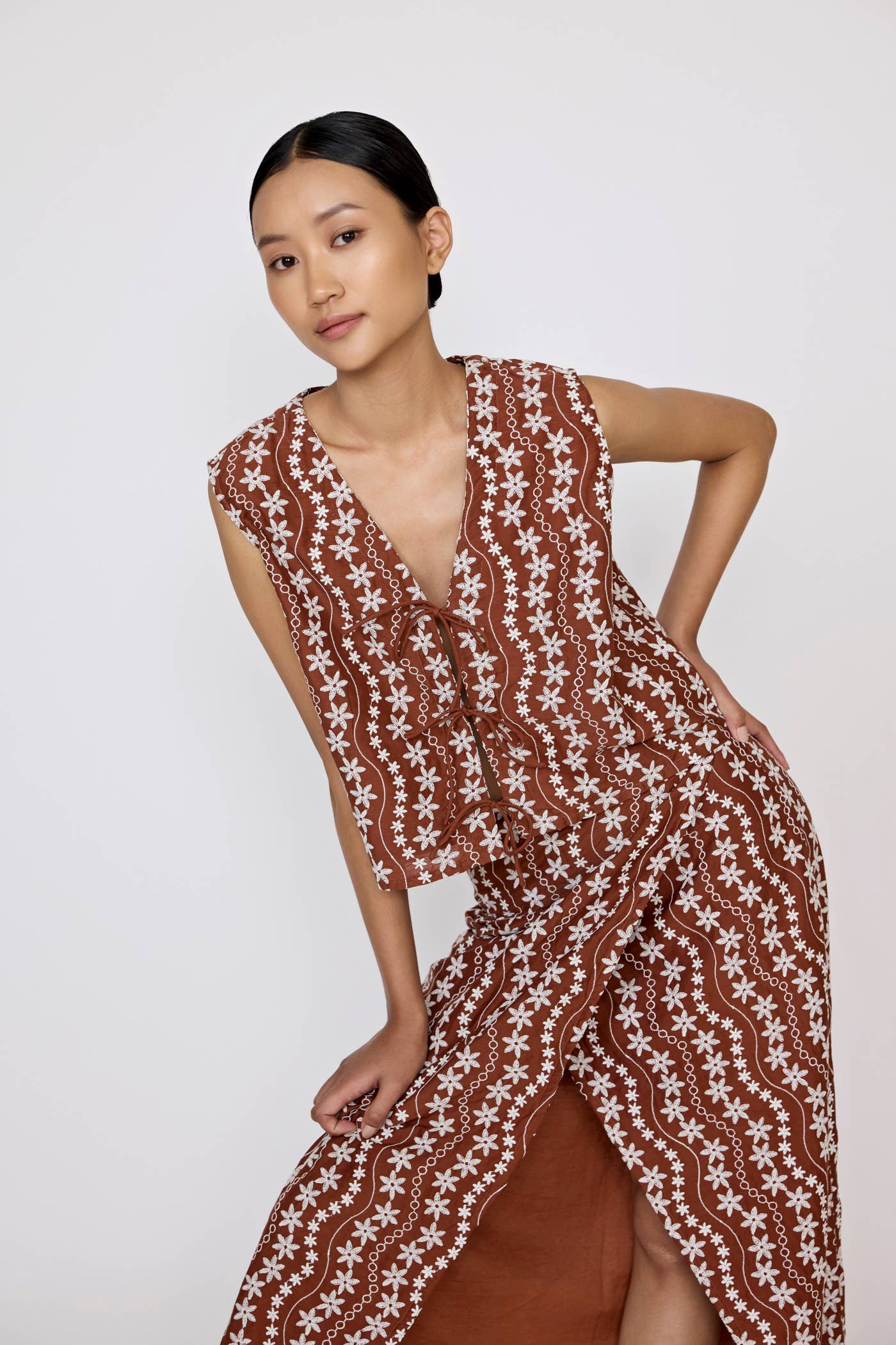 LAUDE the Label | Tie Front Vest