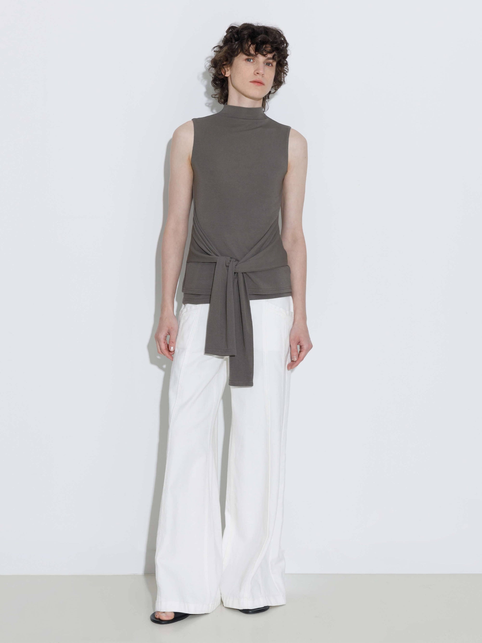 CUBIC - Tie-Detail Sleeveless Mock Neck Top: Gray / S - Hey Jude