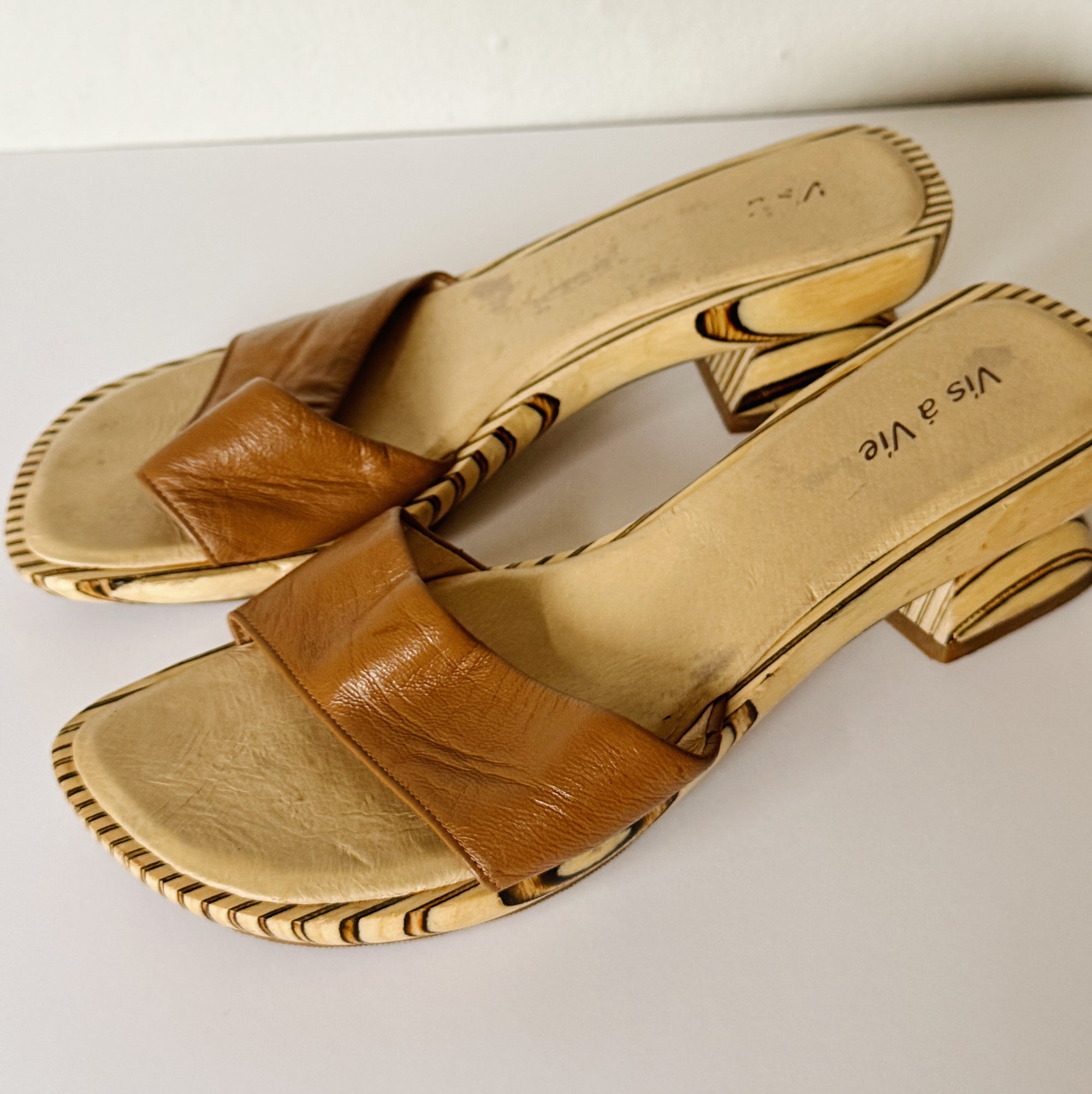 Carved Wood Platform Leather Slides | Size 8 - Hey Jude