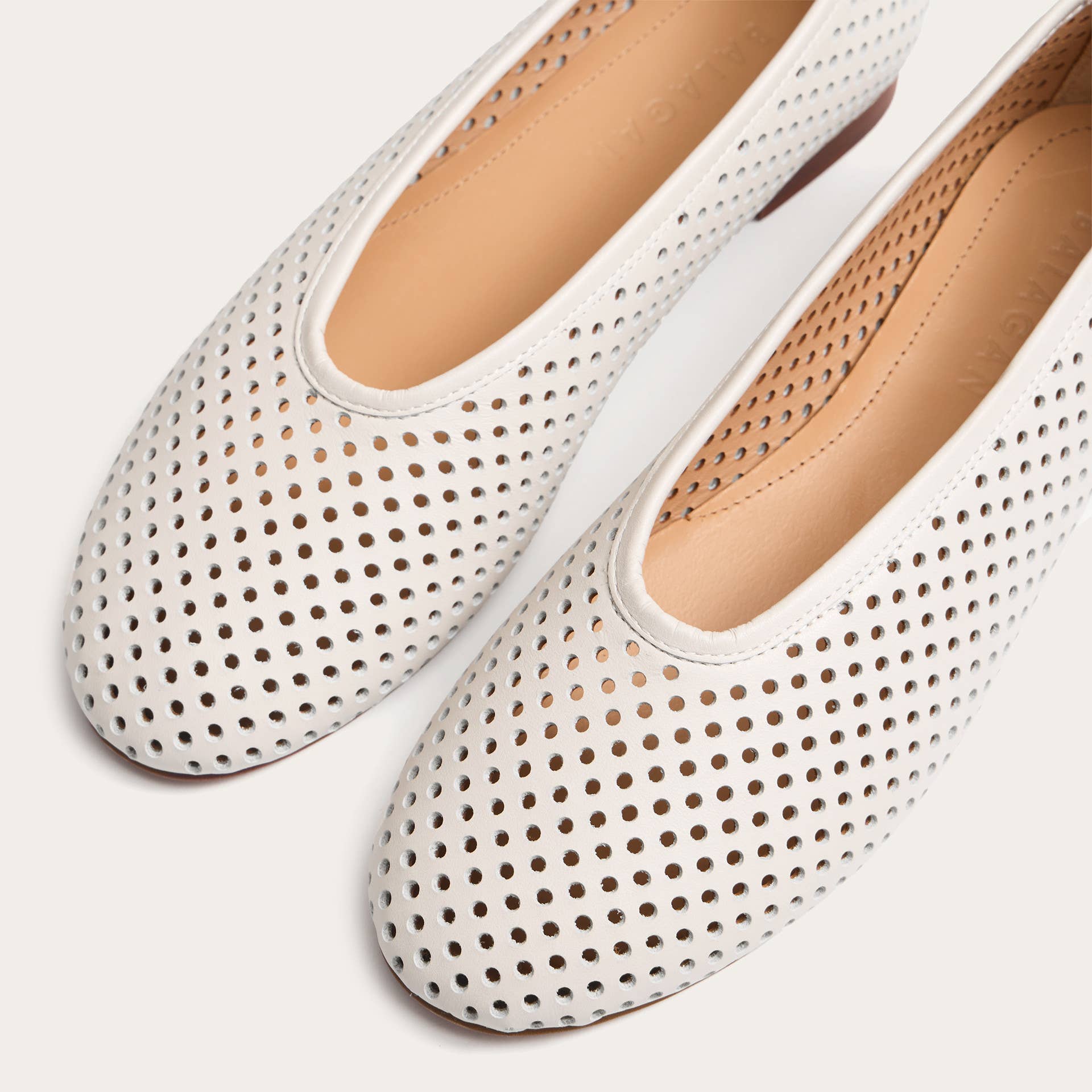 Balagan Studio - Opera Ballerina, marzipan openwork pattern: Beige / 39 - Hey Jude