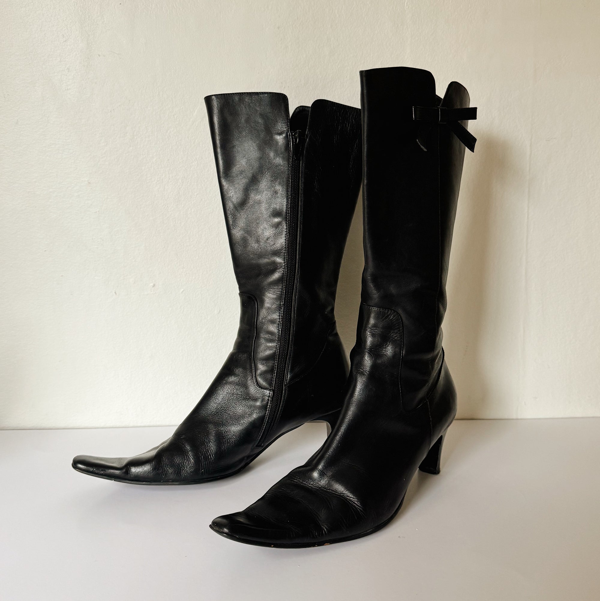Black Leather Bow Knee-High Boots | Size 38 - Hey Jude