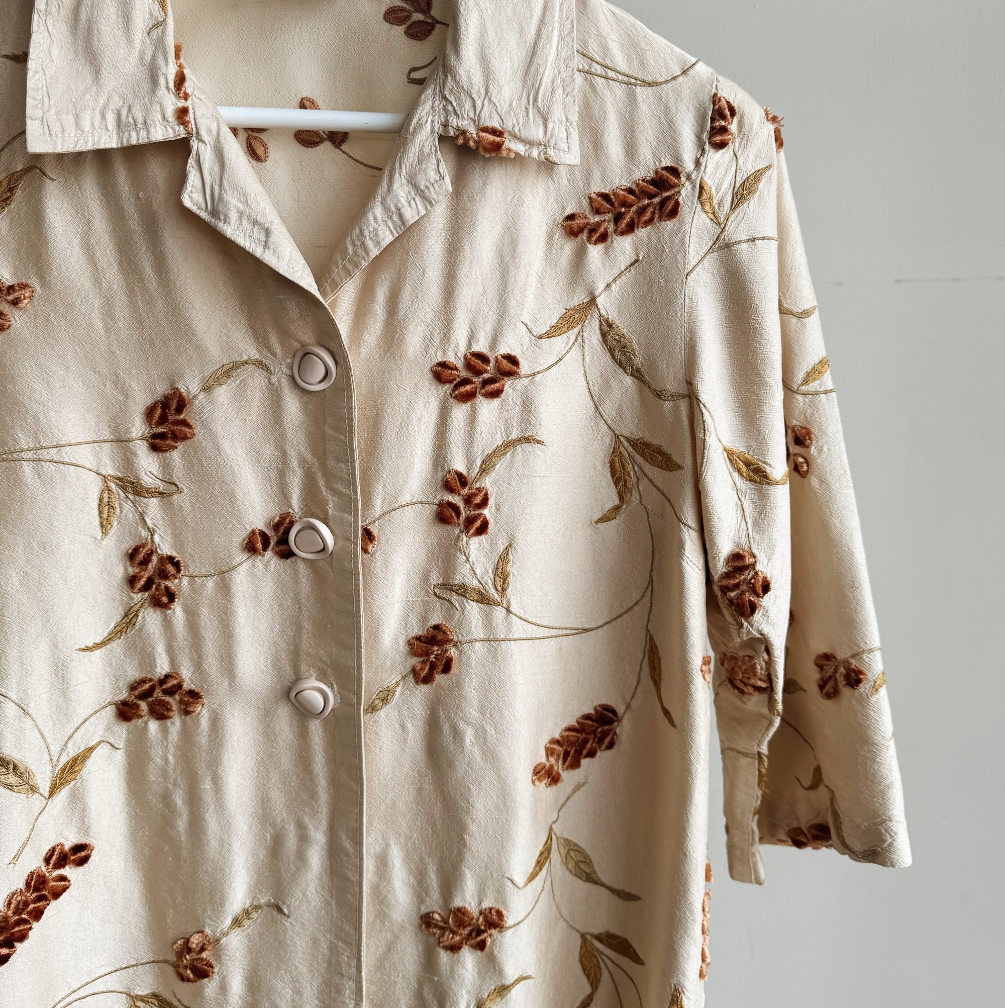 Cream Silk 3D Embroidered Jacket - Hey Jude