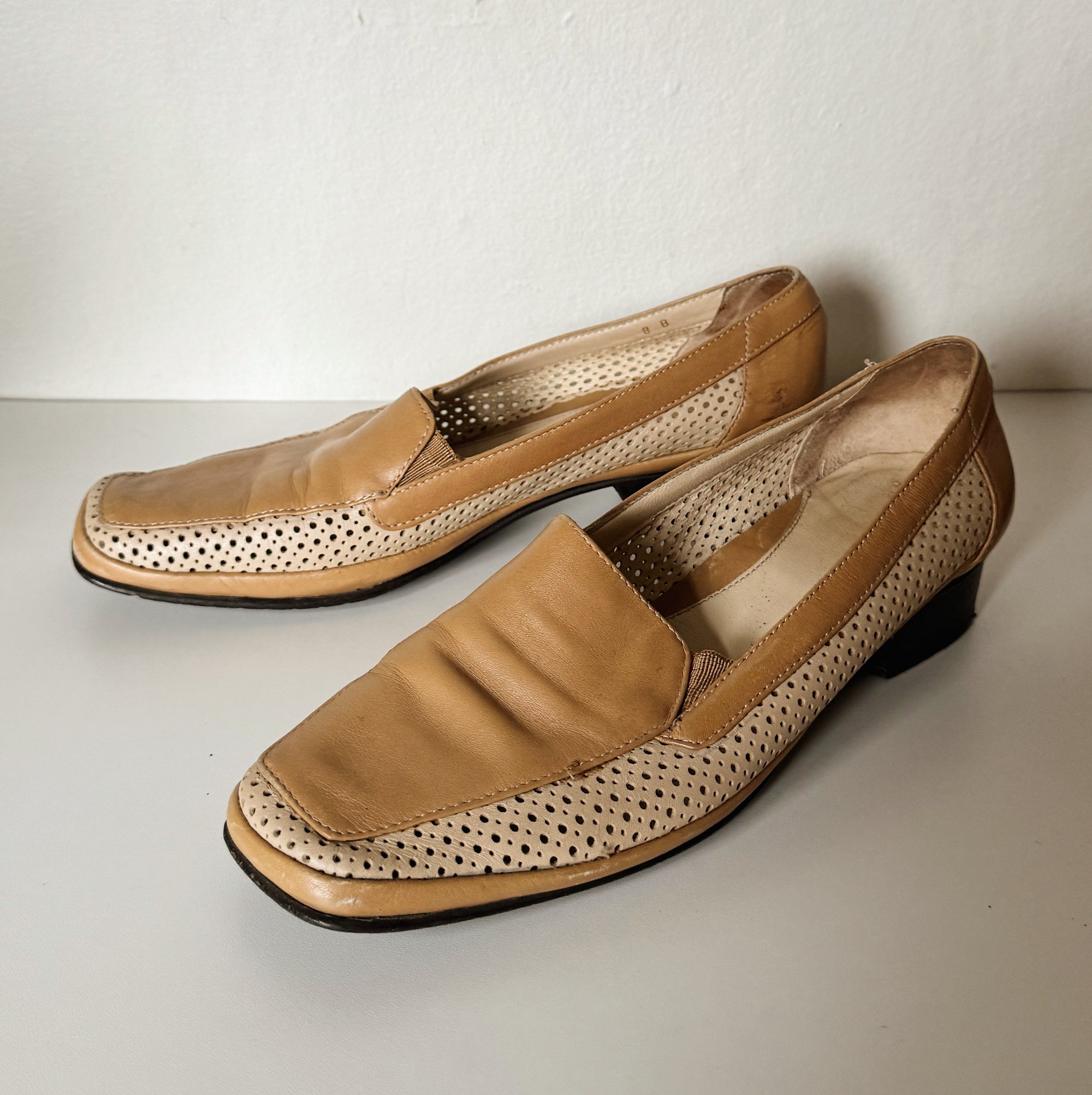 Tan Perforated Leather Loafer | Size 8 - Hey Jude