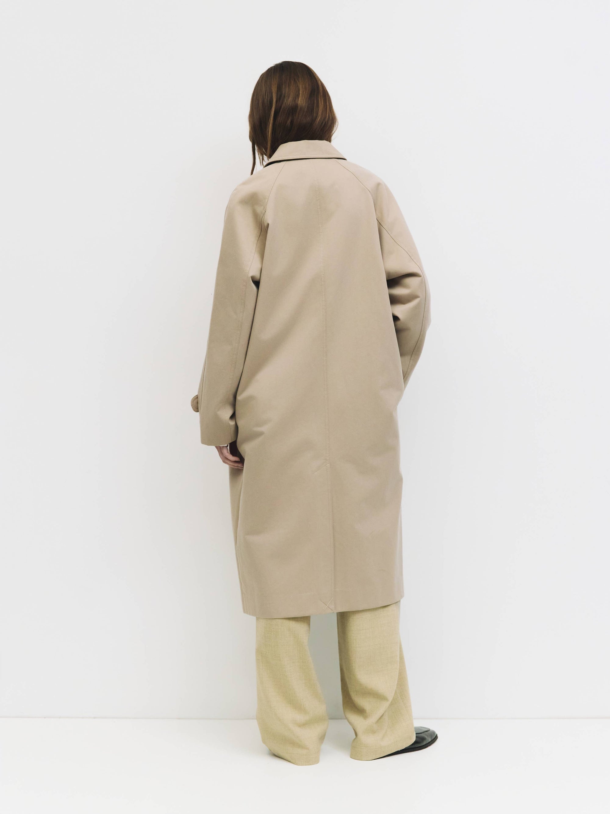Mod Ref | Serena Pointed Collar Trench in Beige