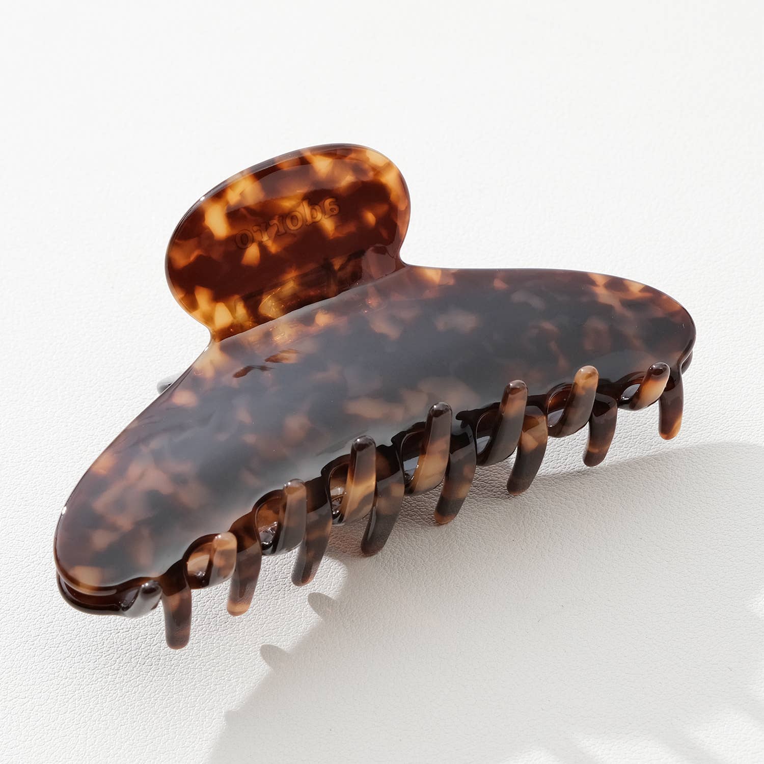 Adorro | Deep Tortoise Claw