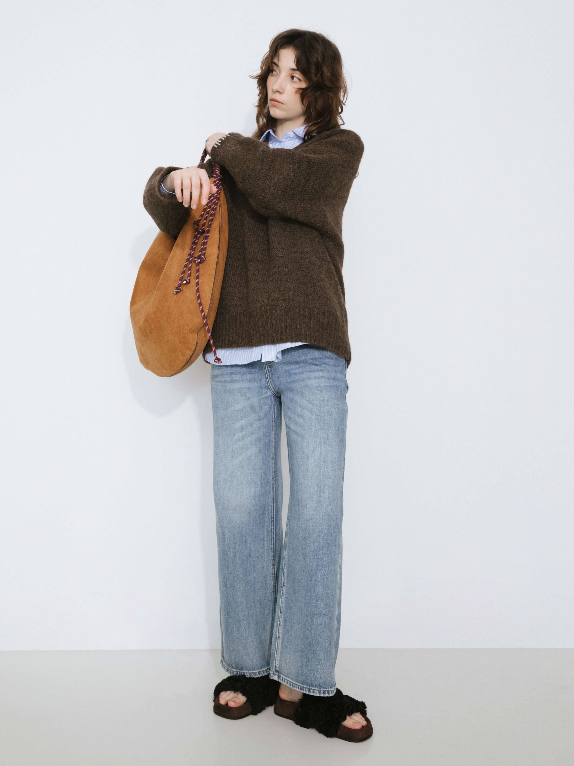 CUBIC | Alpaca Knit V-Neck Jumper in Saddle Brown
