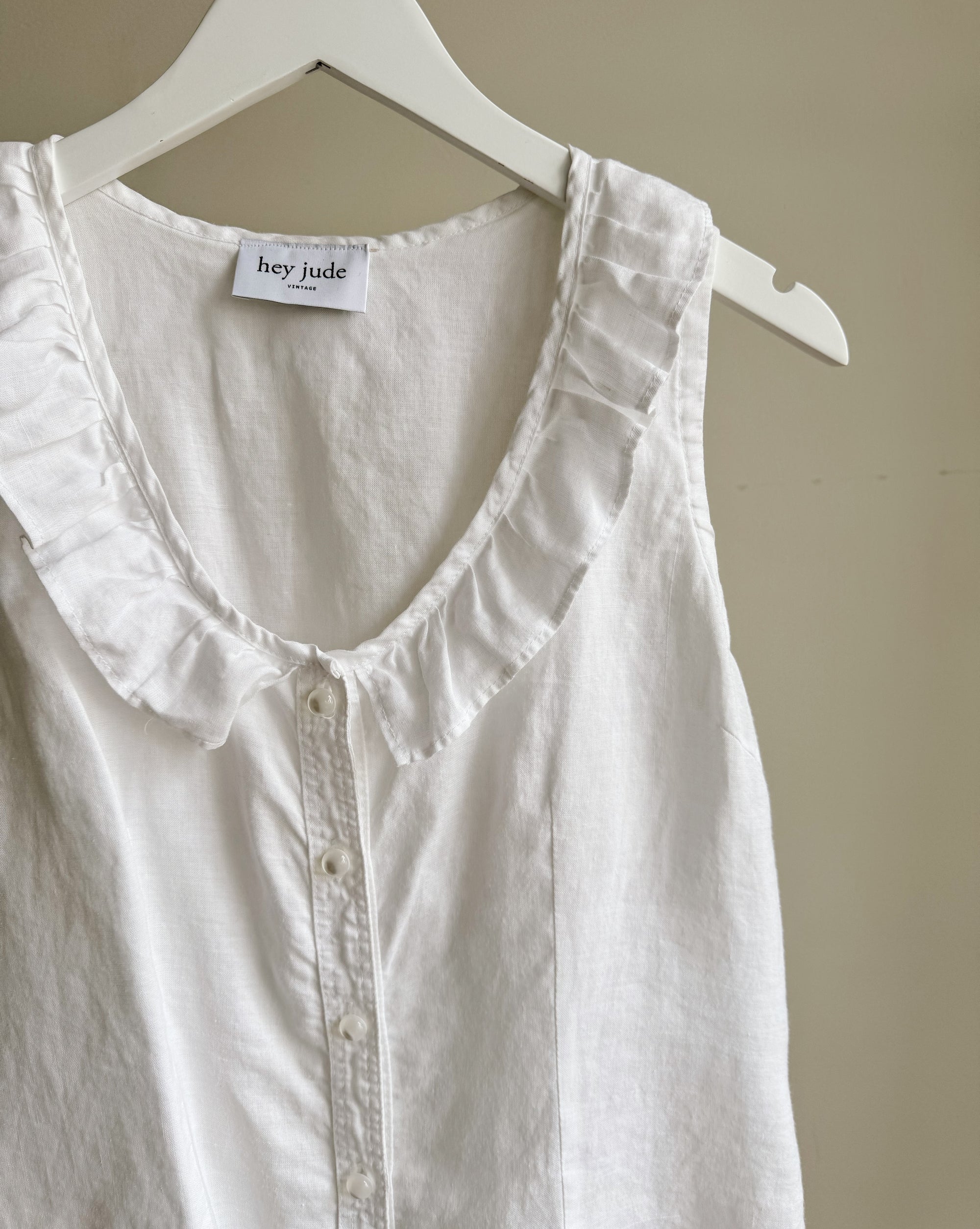 Milk Ruffle Linen Blouse
