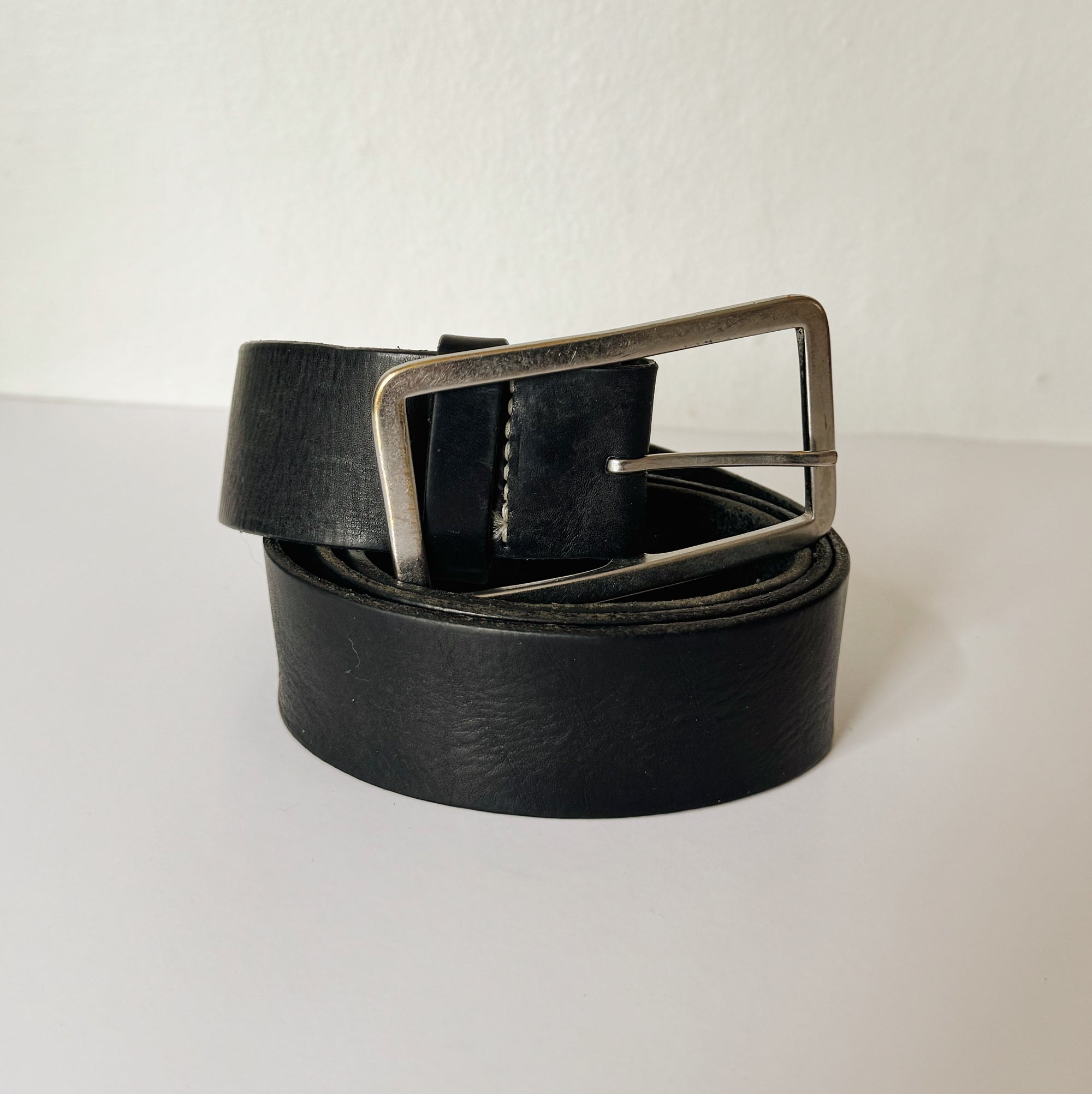 Black 90s Leather Belt - Hey Jude