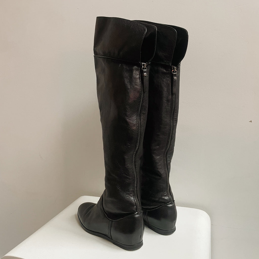 Soft Black Knee-High Leather Boots | Size 6