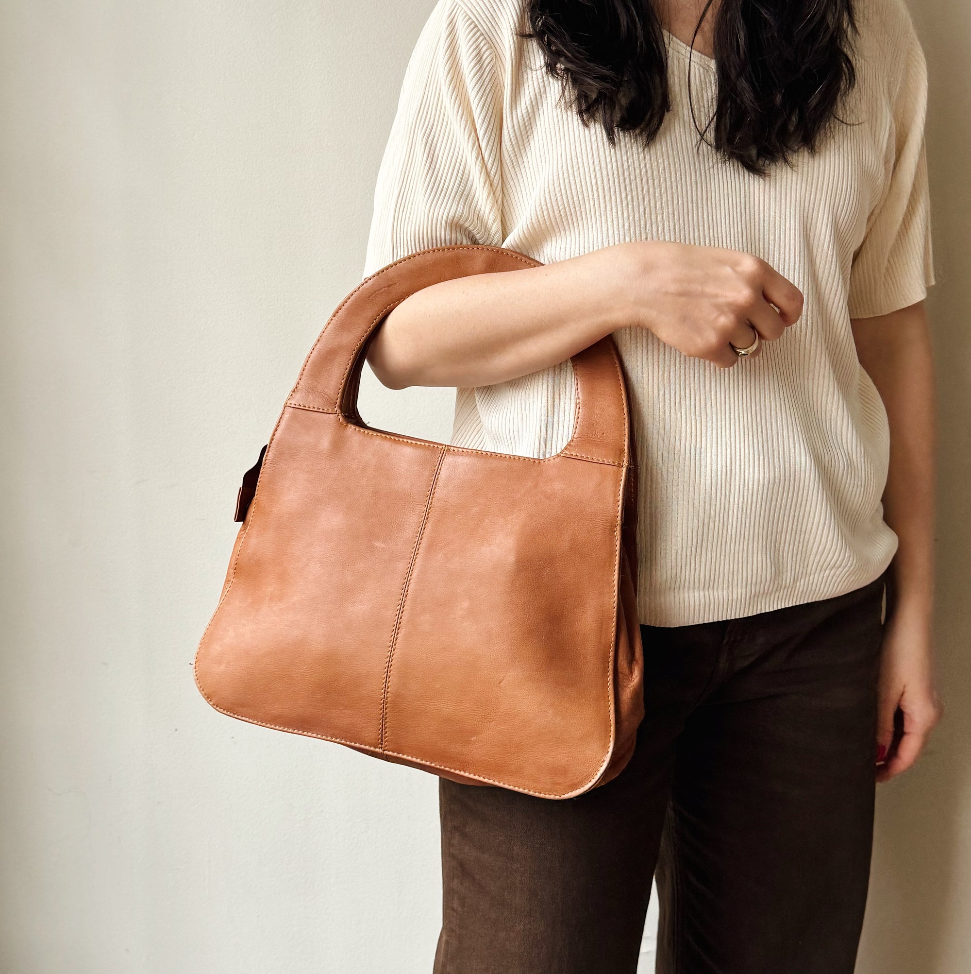 Tan Leather Arc Handle Bag - Hey Jude