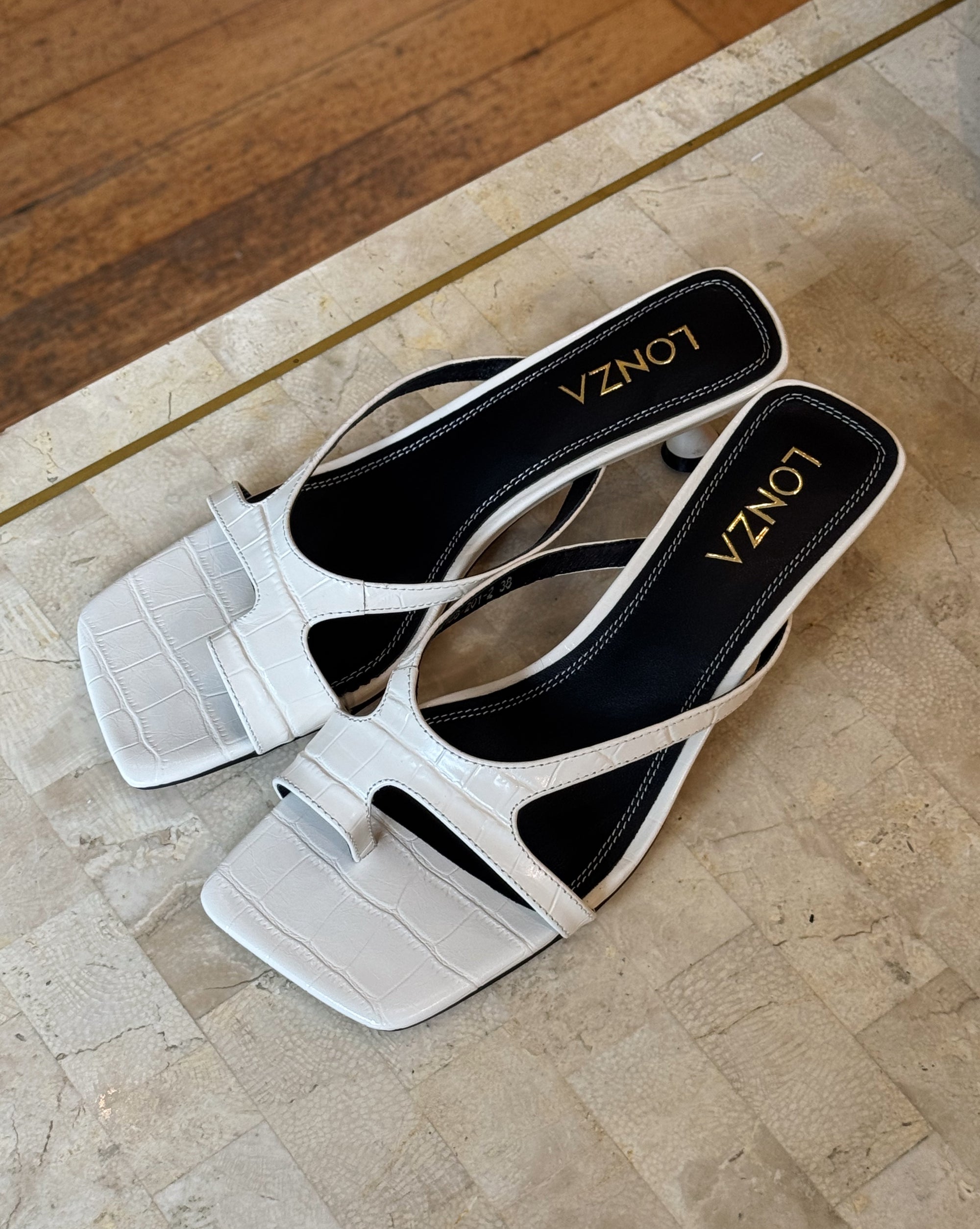 Lonza | Amira Leather Kitten Heels in Ivory - Hey Jude