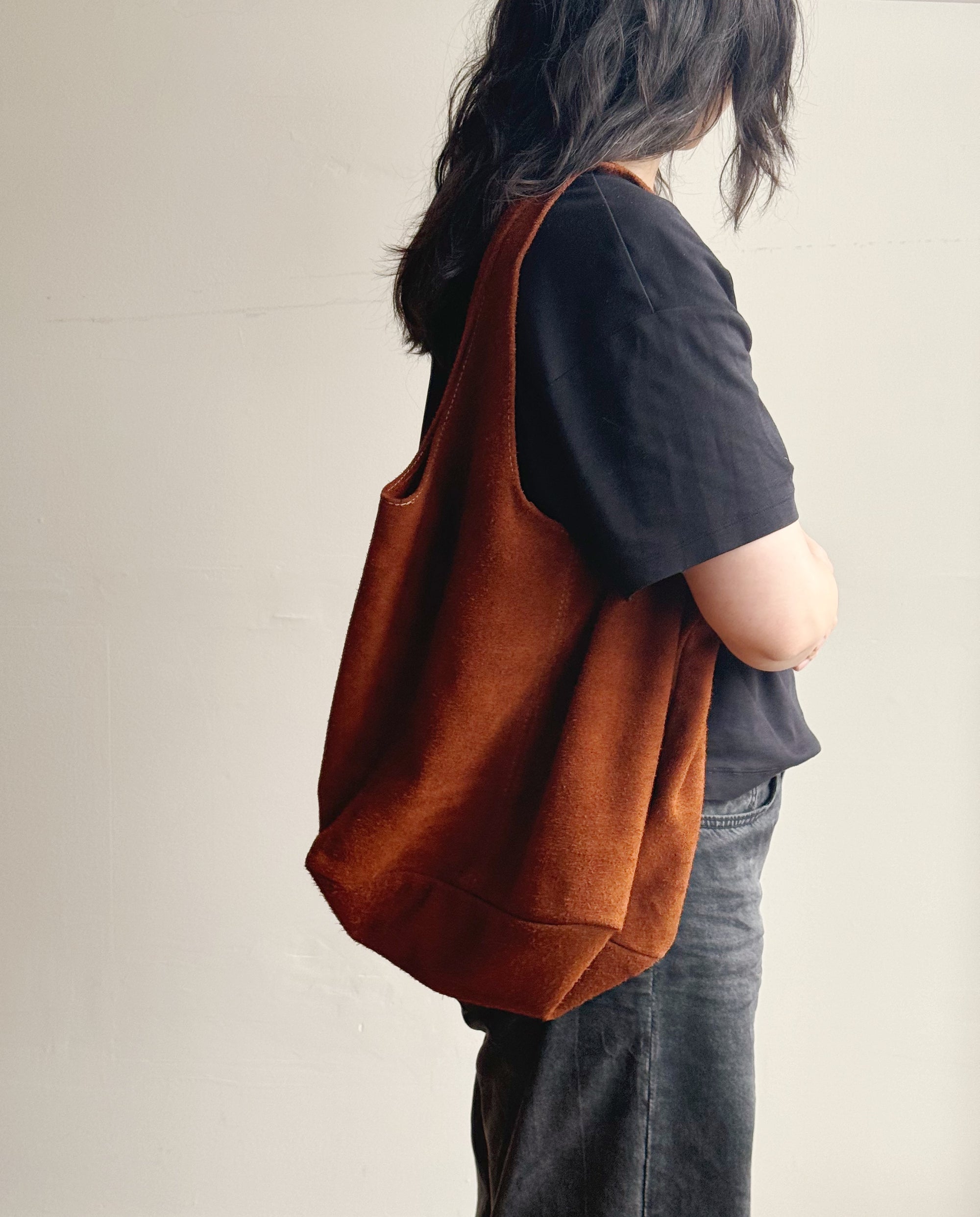Suede Leather Shoulder Bag in Cinnamon