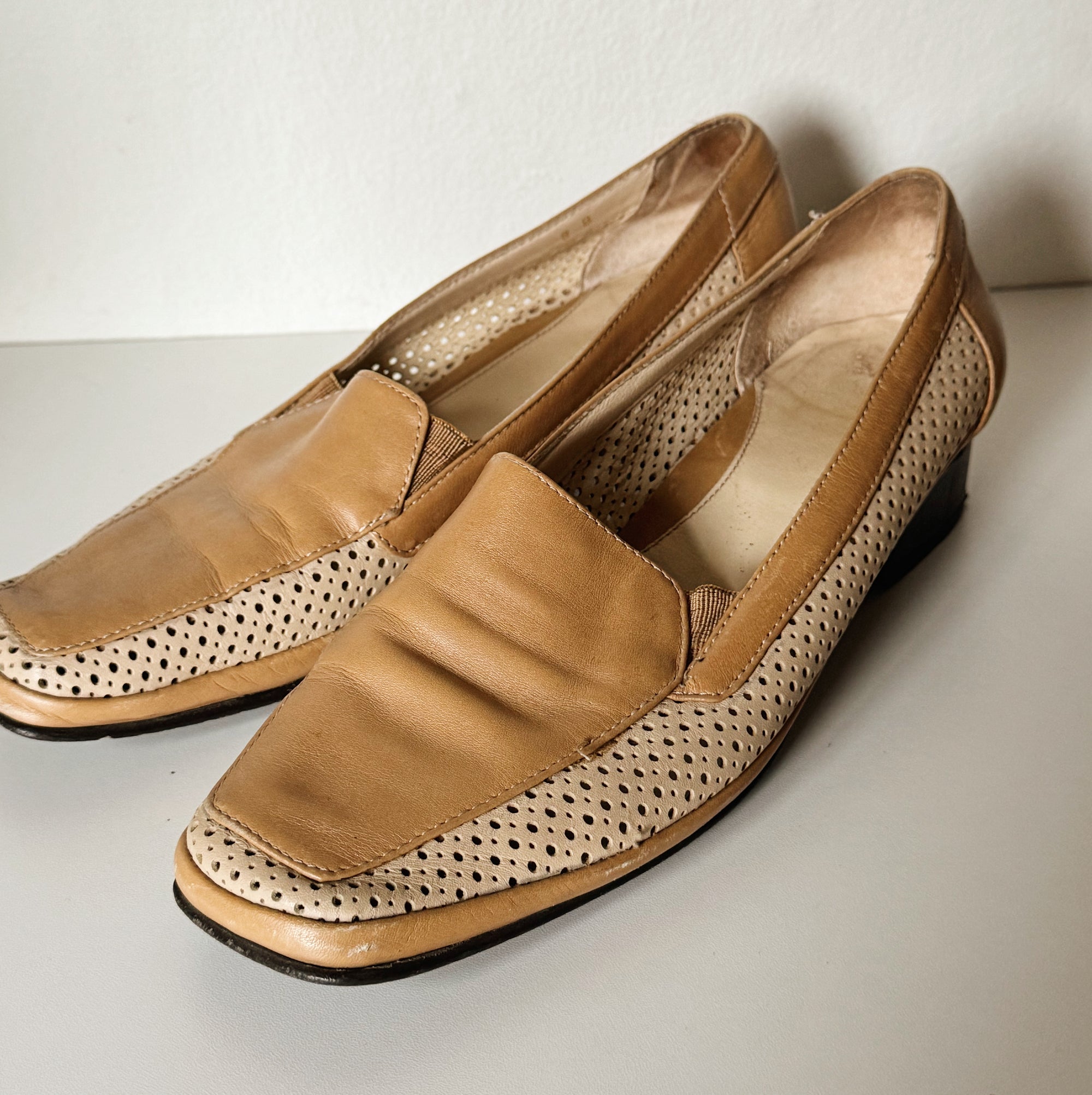 Tan Perforated Leather Loafer | Size 8 - Hey Jude