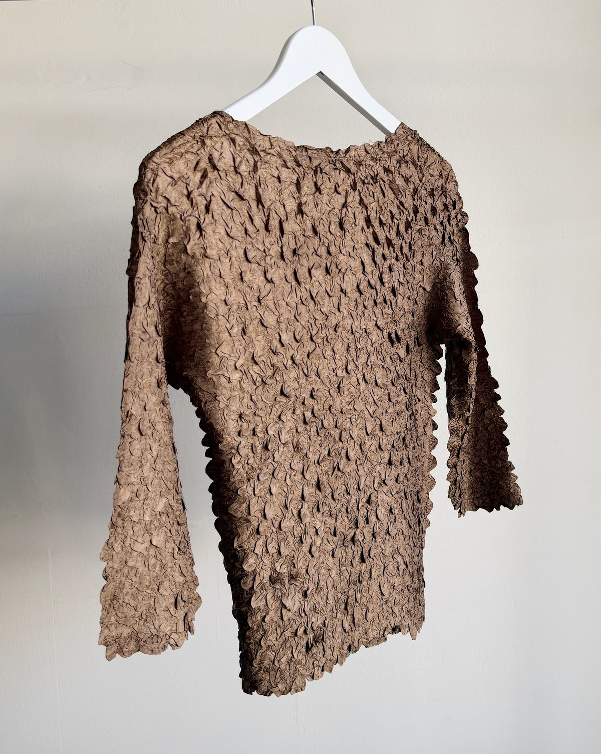Mocha Crinkle 3/4 Sleeve Top