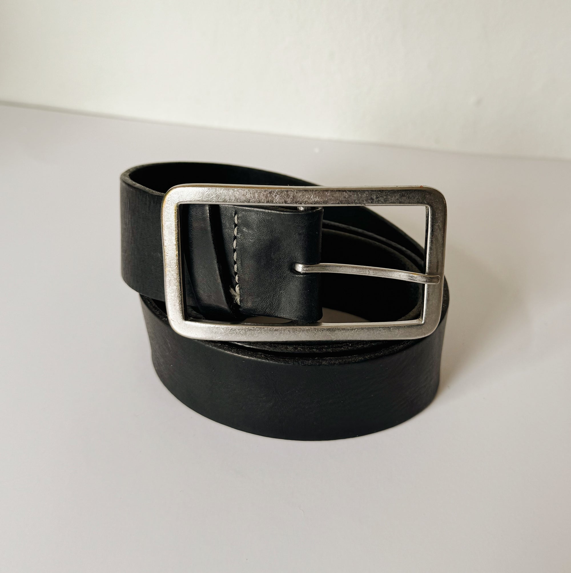 Black 90s Leather Belt - Hey Jude