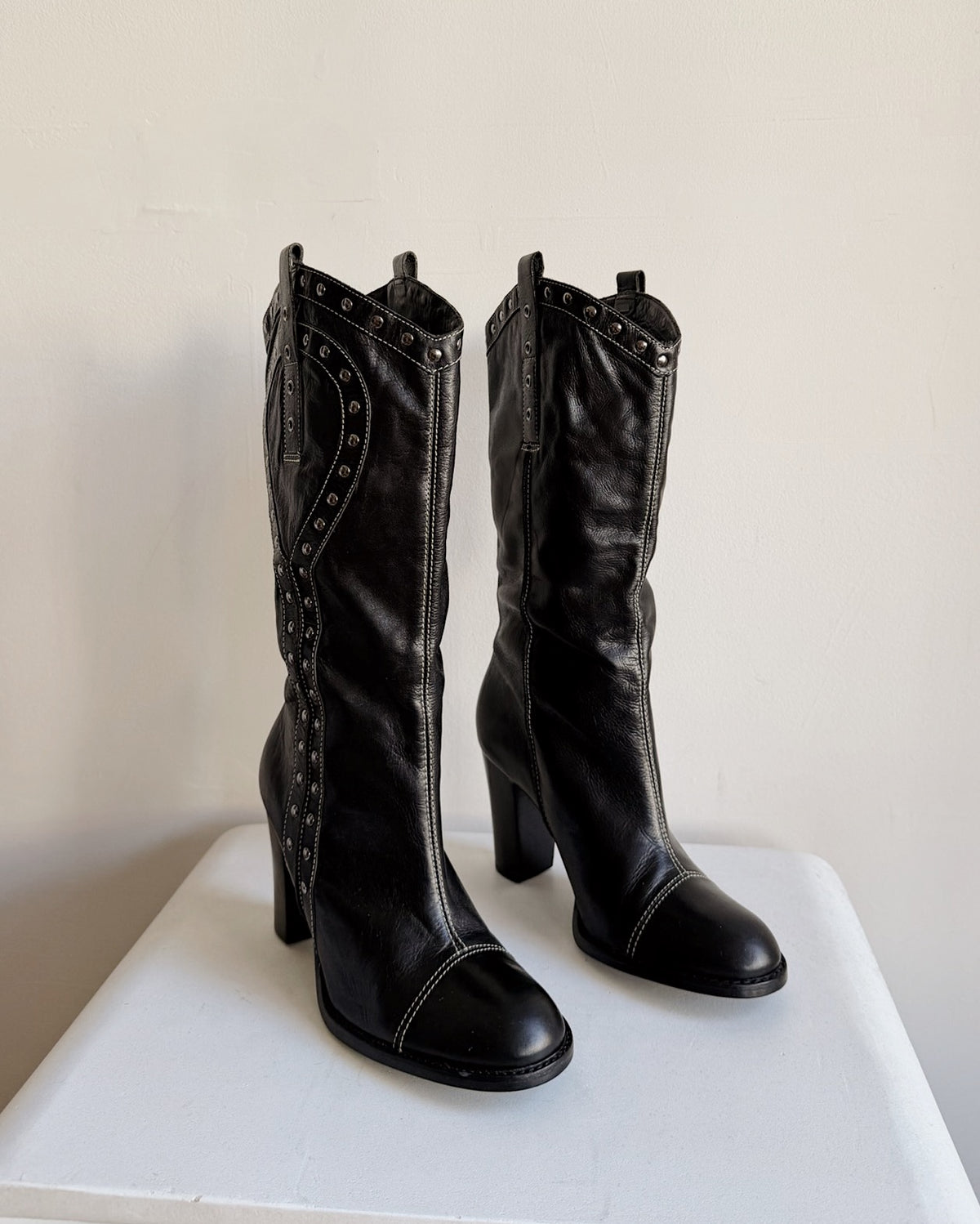 Onyx Leather Studded Western Boots  | Size 7.5