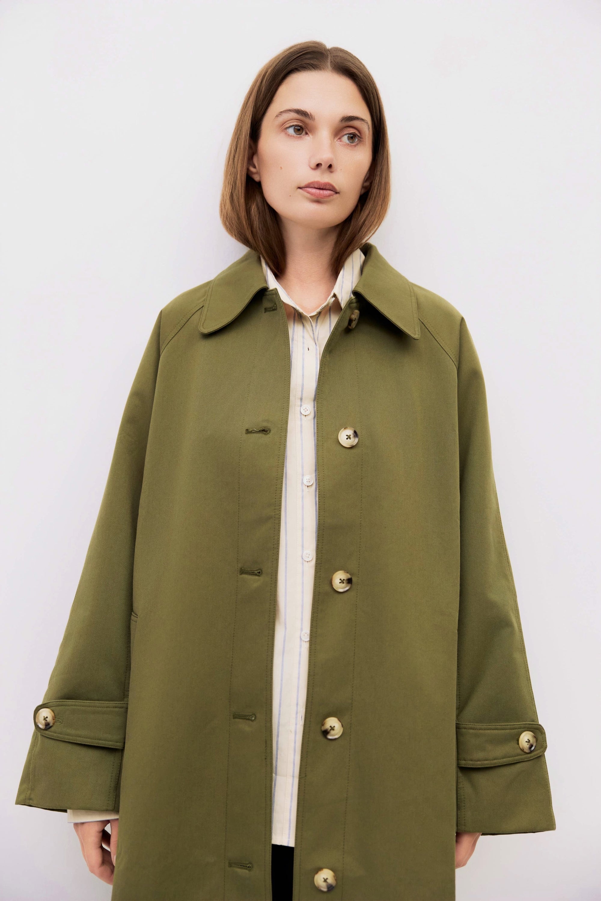 Mod Ref | Serena Pointed Collar Trench in Olive