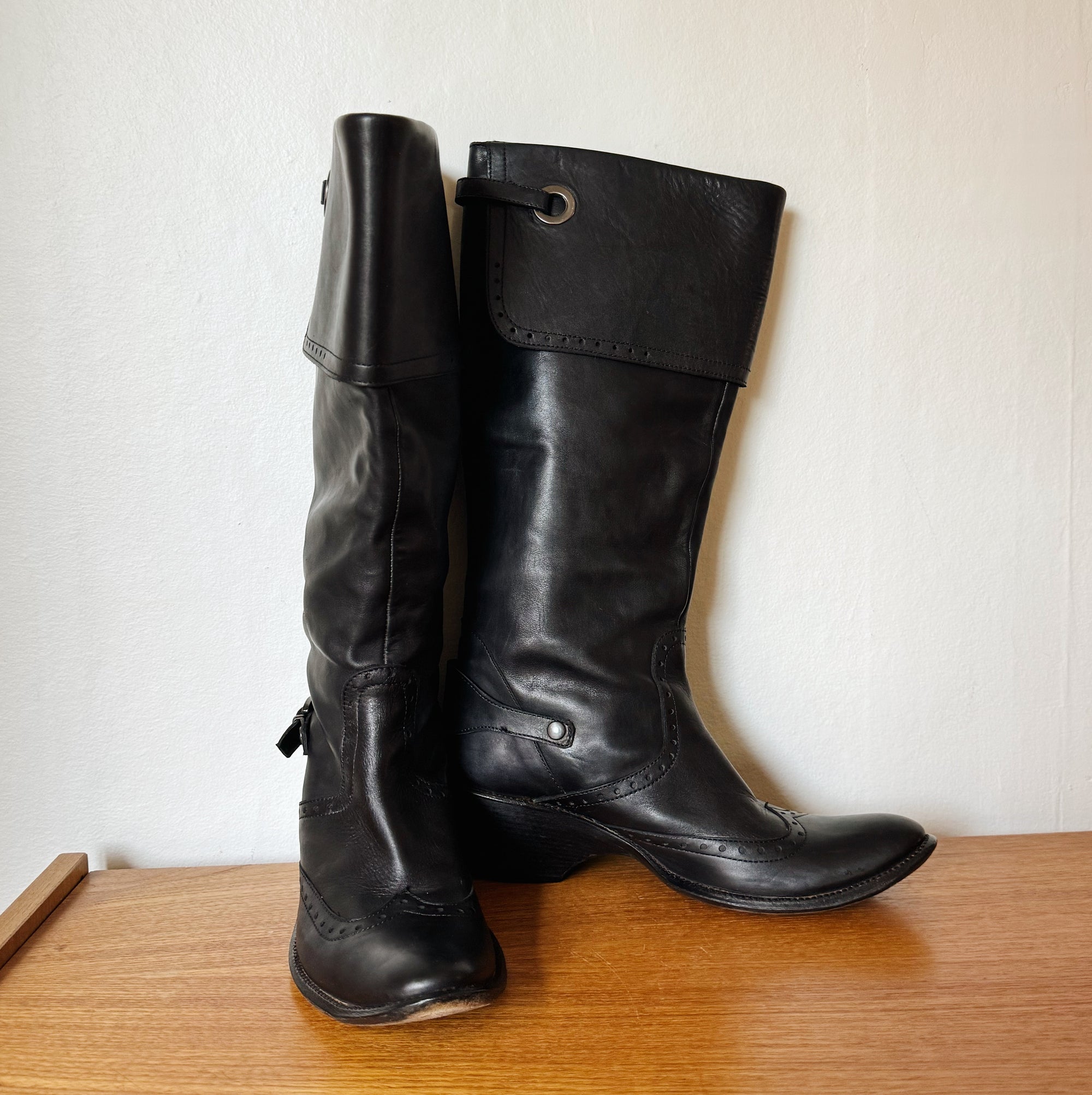 Stephane de Raucourt Tall Leather Boots | Size 40 - Hey Jude