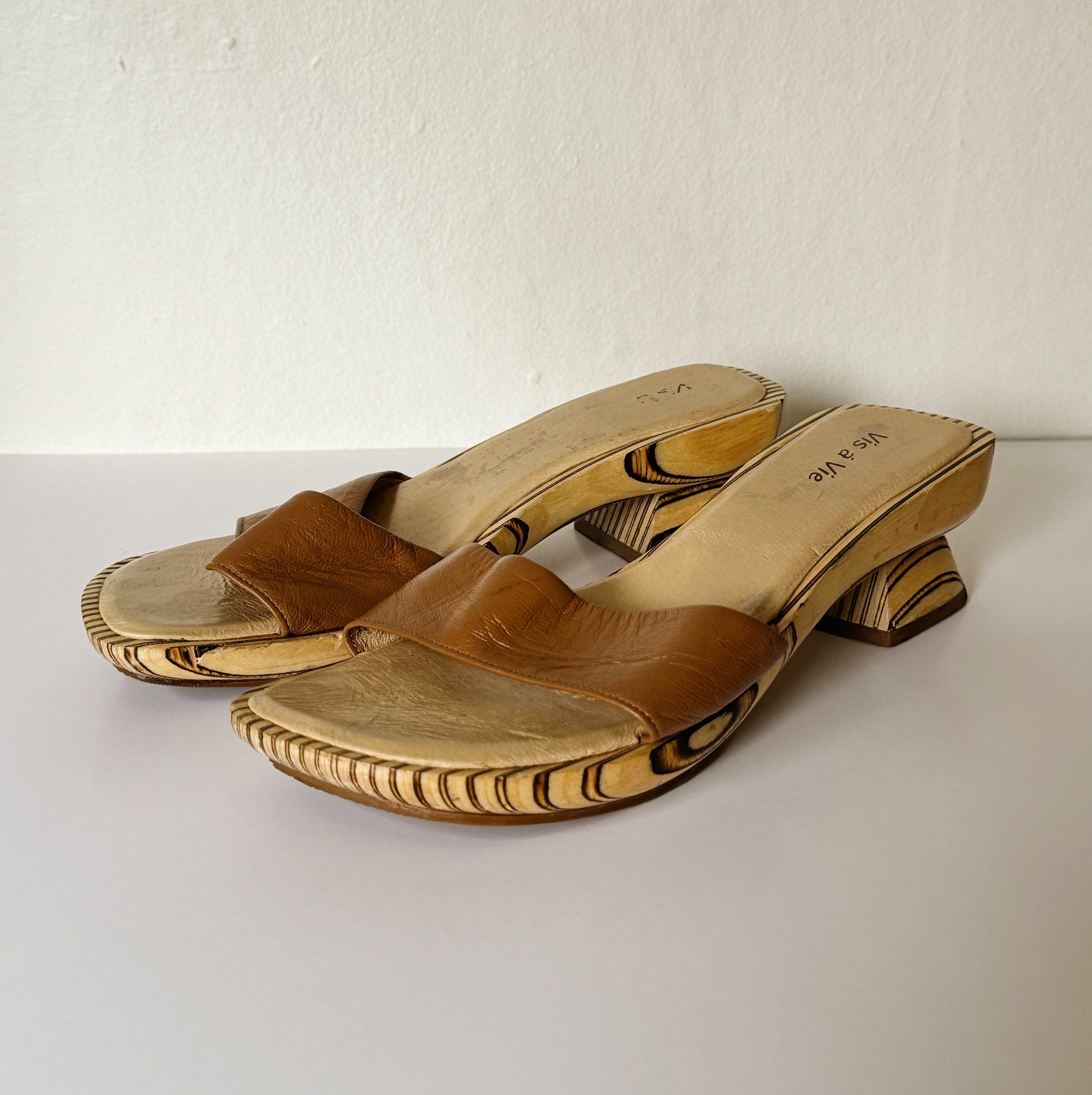 Carved Wood Platform Leather Slides | Size 8 - Hey Jude