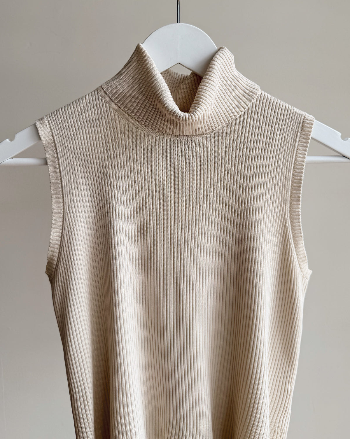 Ivory Silk Ribbed Sleeveless Turtleneck - Hey Jude