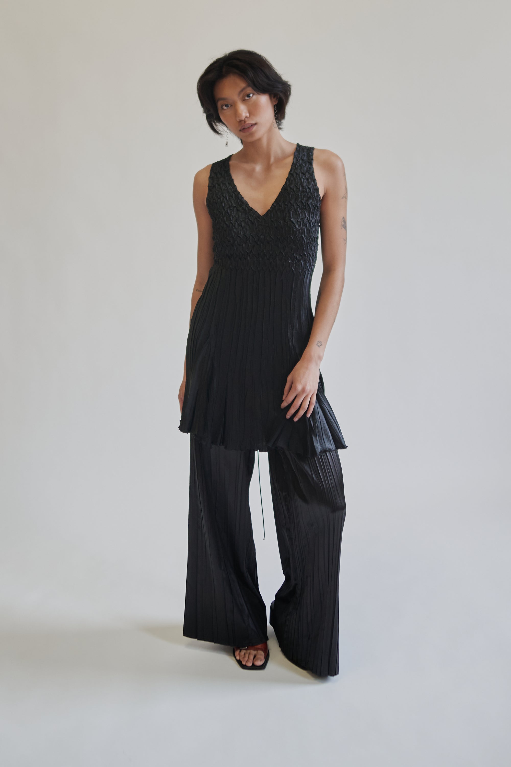 Onyx Textured Pleated Top - Hey Jude