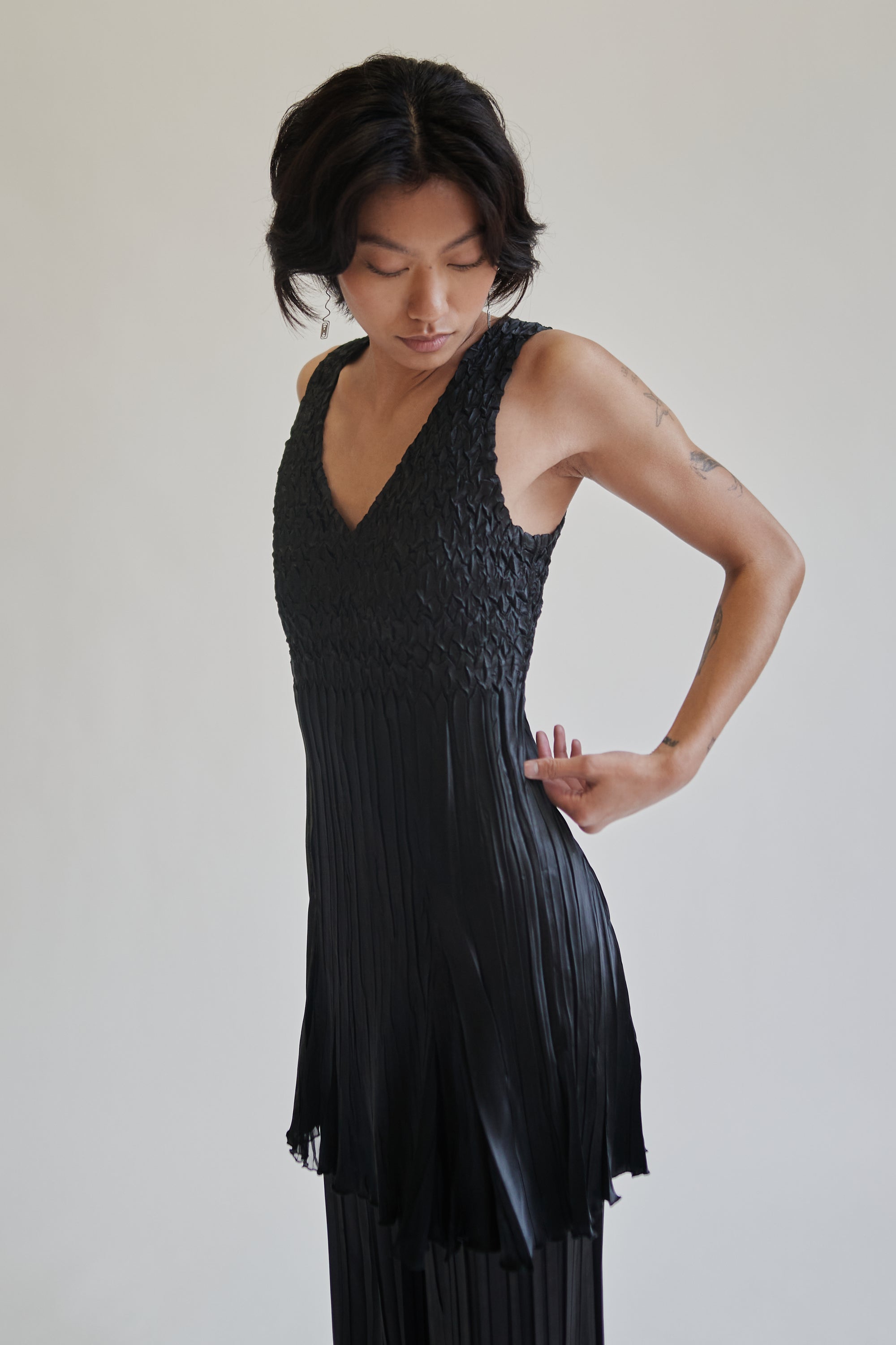 Onyx Textured Pleated Top - Hey Jude