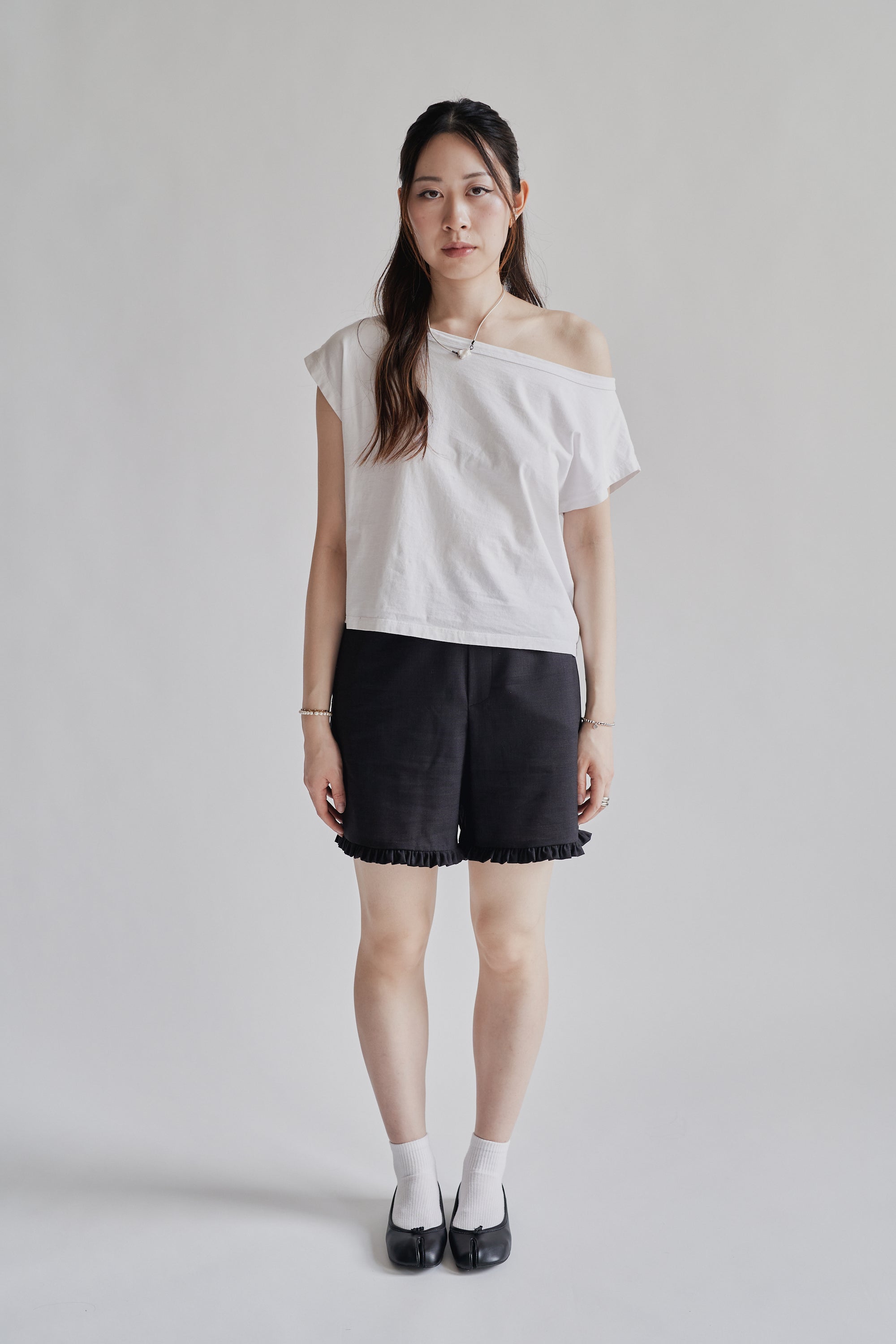 Javia Leung I Ruffle Shorts in Dark Grey - Hey Jude