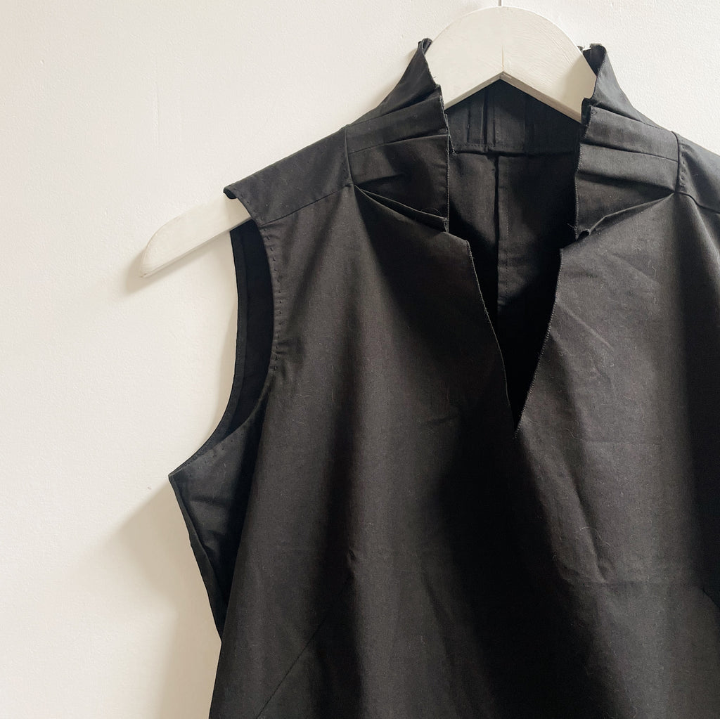 Ebony Cotton Structured Top