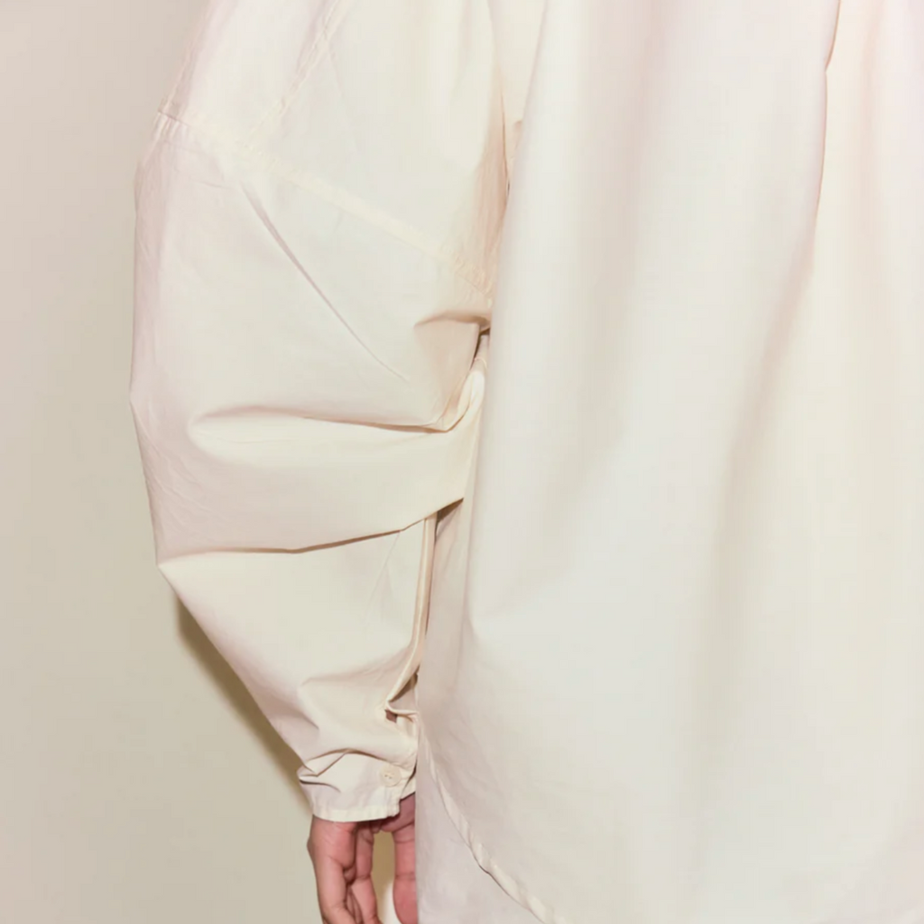 Deiji Studios | Curved Shirt in Off white