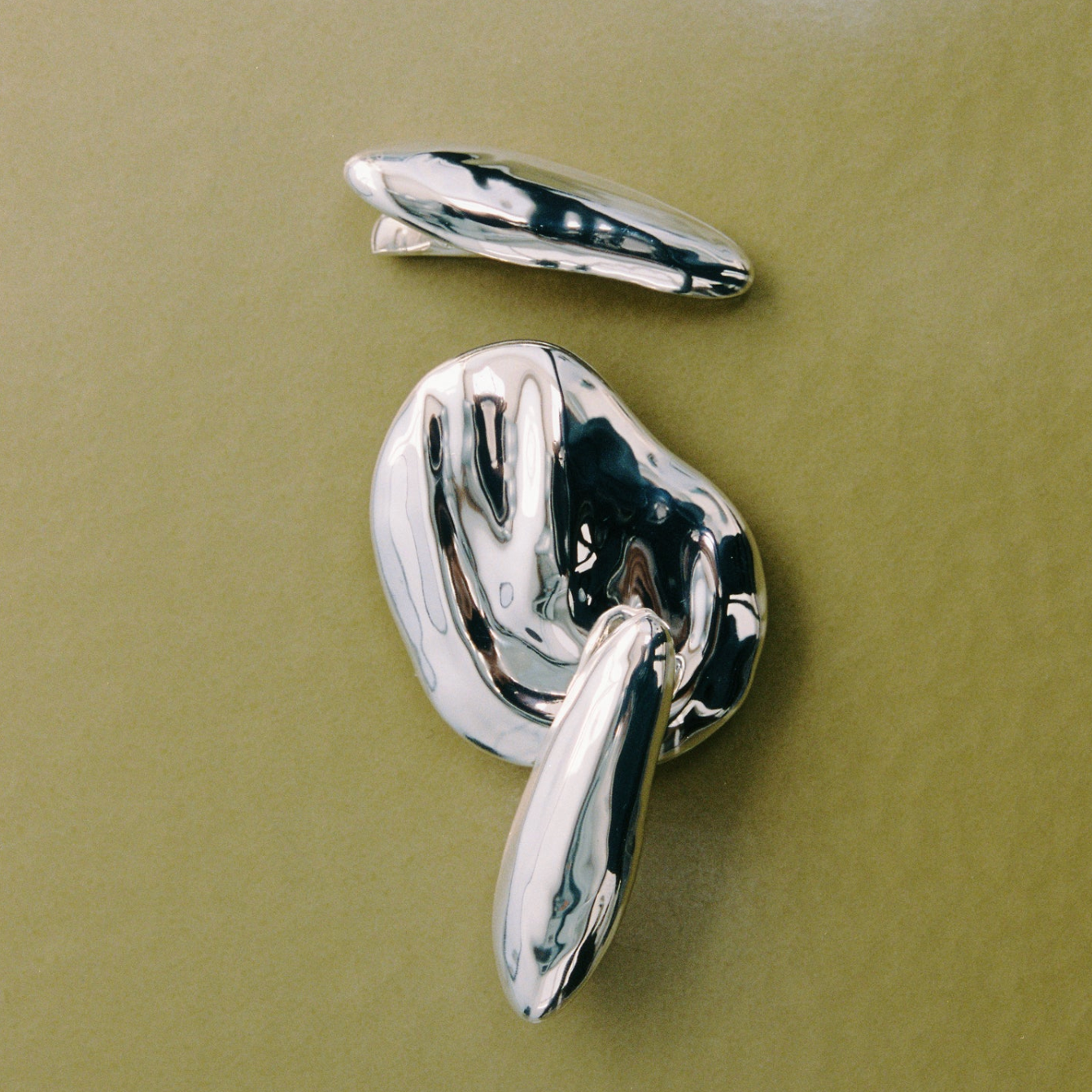 Wolf Circus | Bean Hair Clip