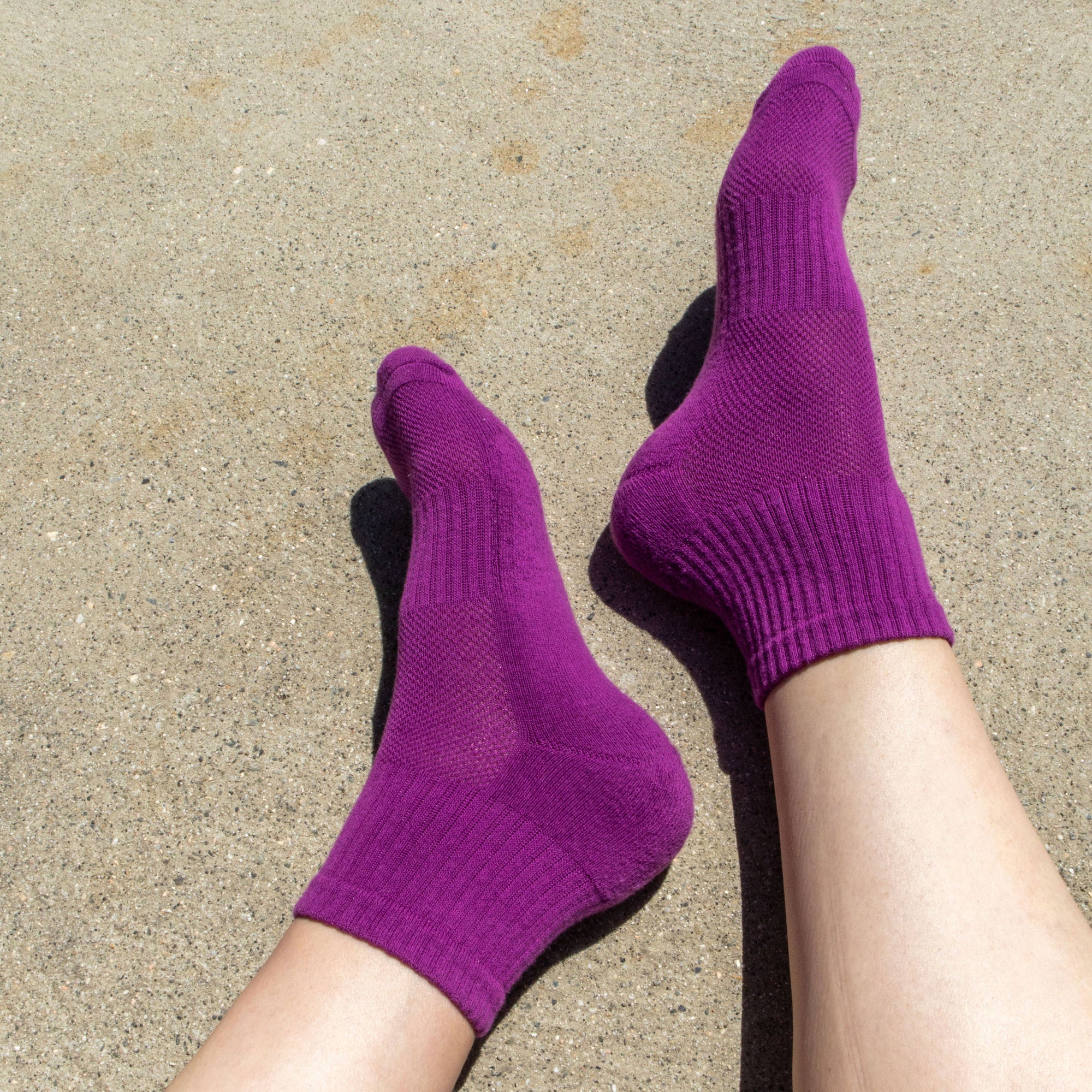 Bondoodle - Short Ribbed Sport Ankle Socks in Raspberry Pink - Hey Jude