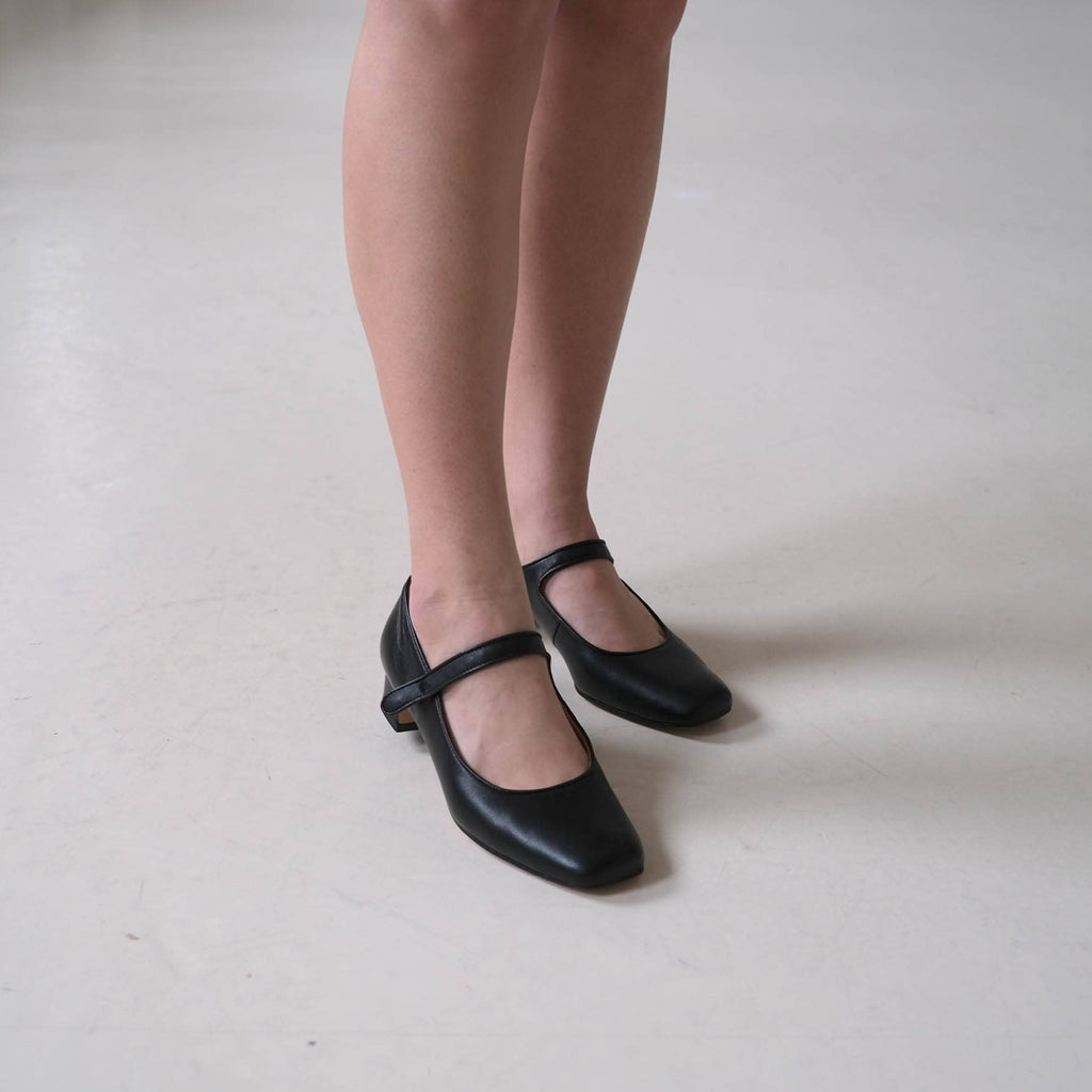 Dora corsage strap best sale ballet pumps