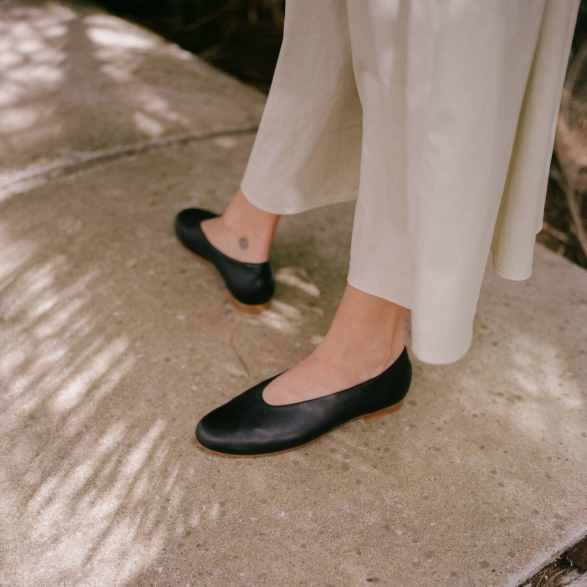 Balagan Studio - Opera Ballerina, black: Black / 36 - Hey Jude