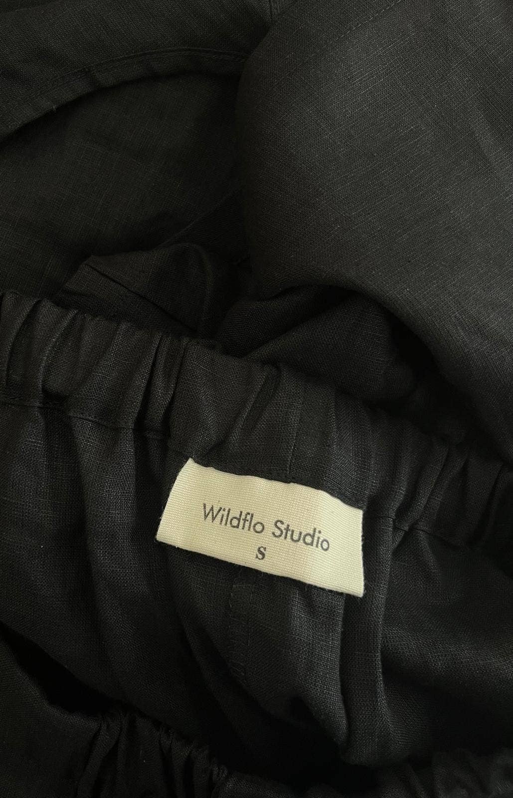Wildflo Studio - Linen Bermuda Shorts Ink: Ink / S - Hey Jude