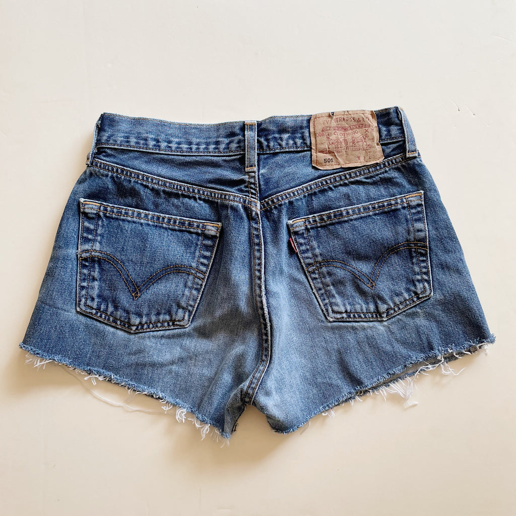 Vintage Levi’s 501 Denim Shorts | Size 26