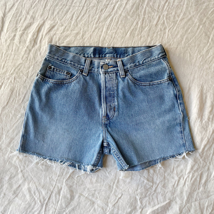 Vintage Medium Wash Denim Shorts | Waist 27