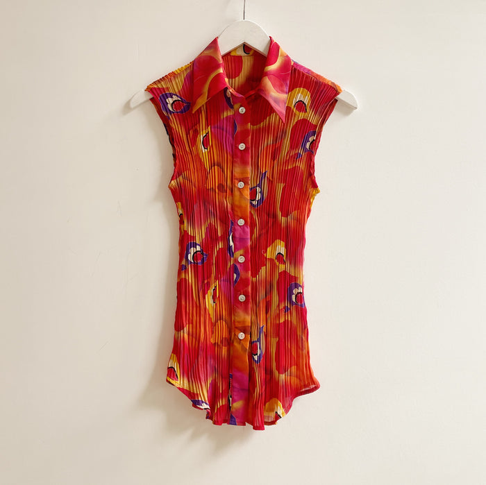 Lava Abstract Pleat Sleeveless Blouse