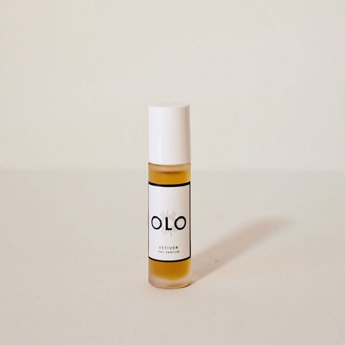 Vetiver Natural: Vetiver, Cedar, Frankincence