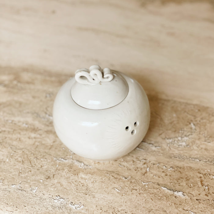 Ceramic Eggshell Pot