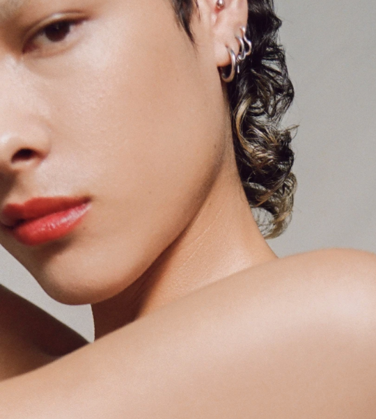Noto Botanics |  Stain Stick in Oscillate