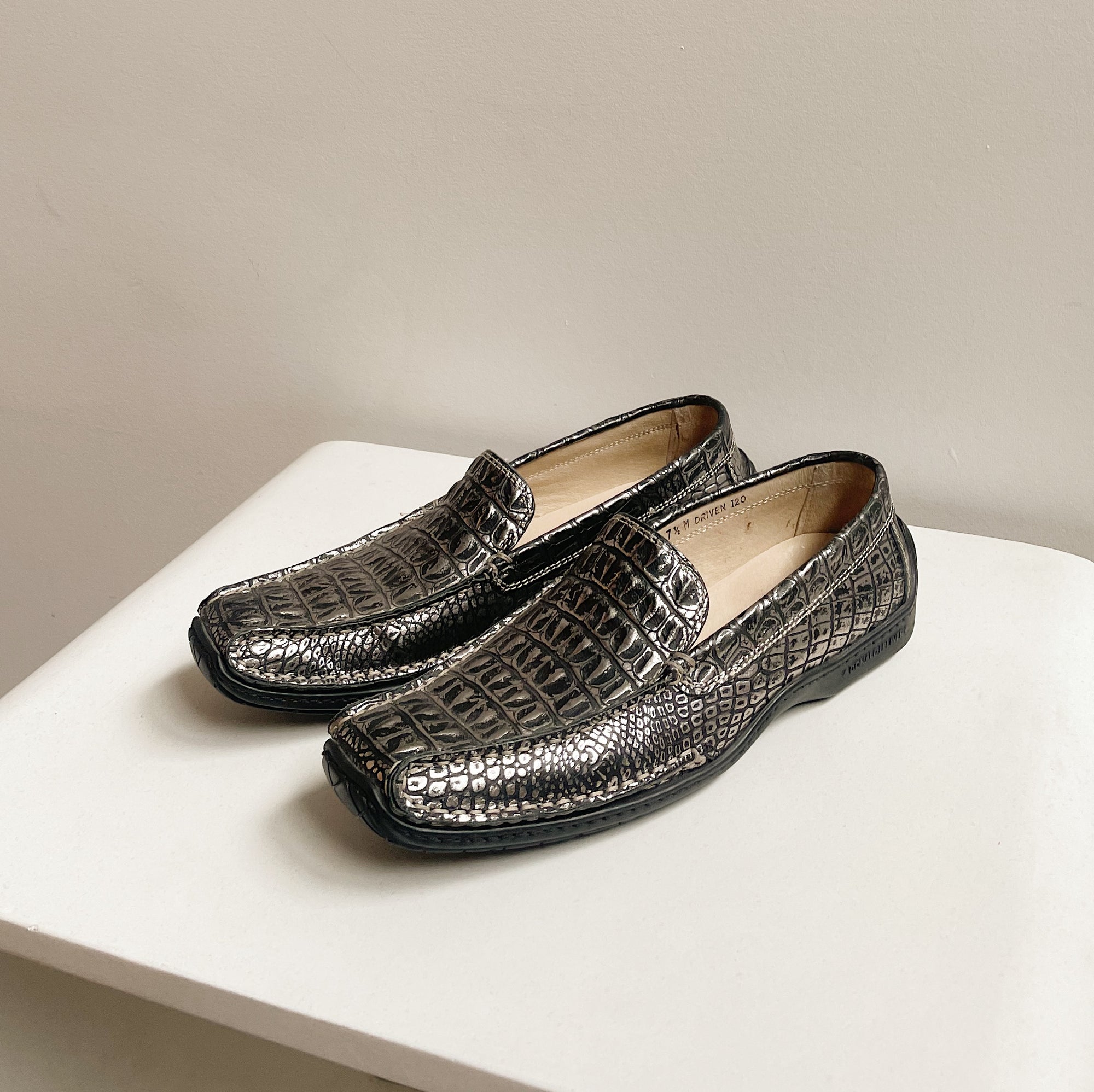 Donald J Pliner Leather Slip Ons | Size 7.5