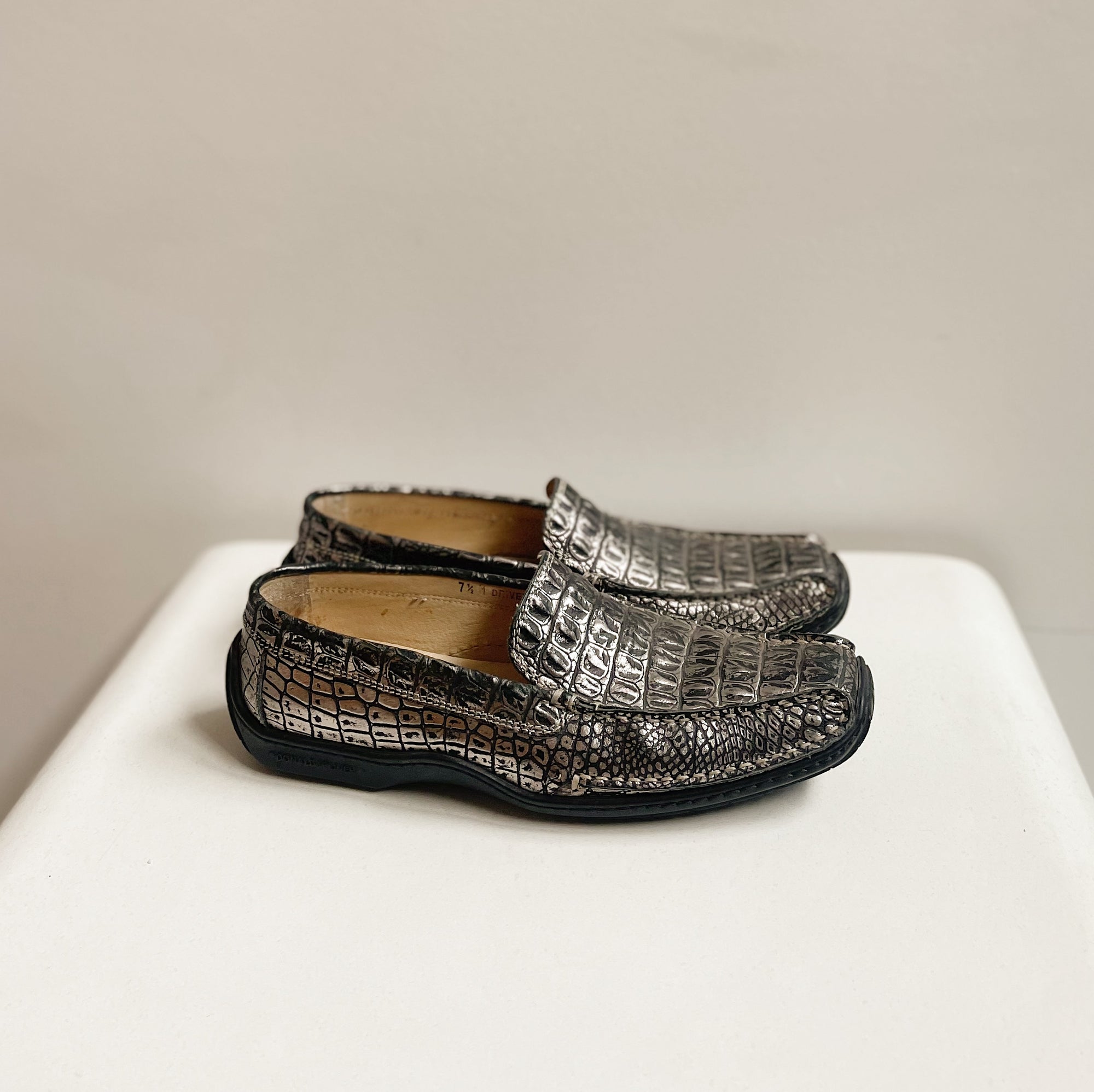 Donald J Pliner Leather Slip Ons | Size 7.5